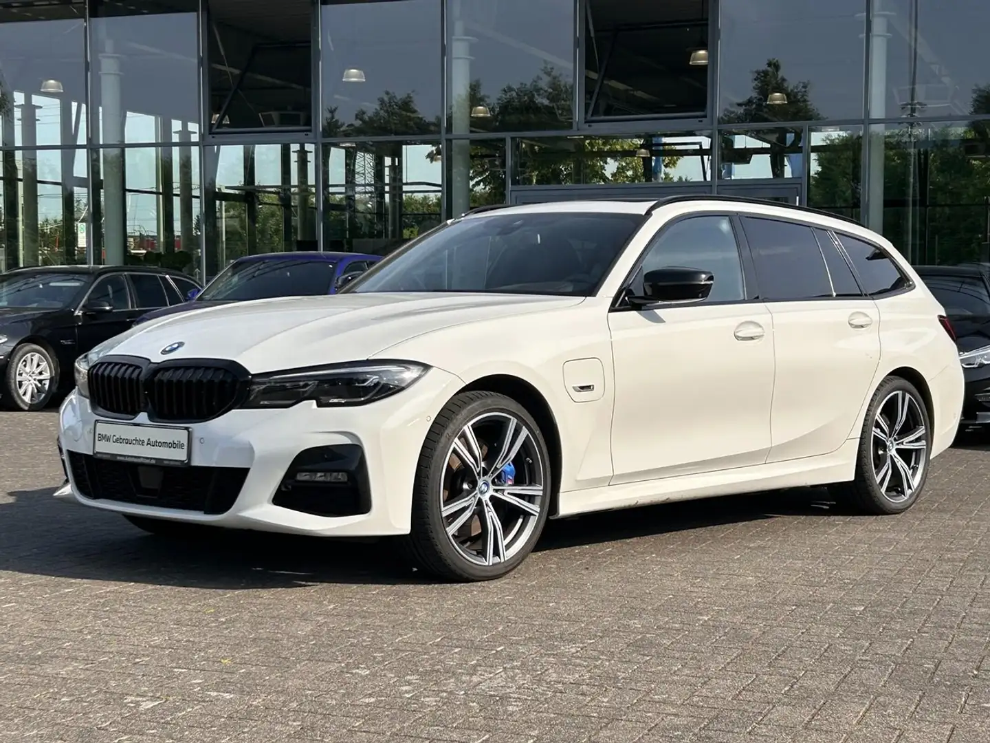 BMW 330 330e Touring xDrive Aut. M Sport / Drive Recorder Blanc - 1