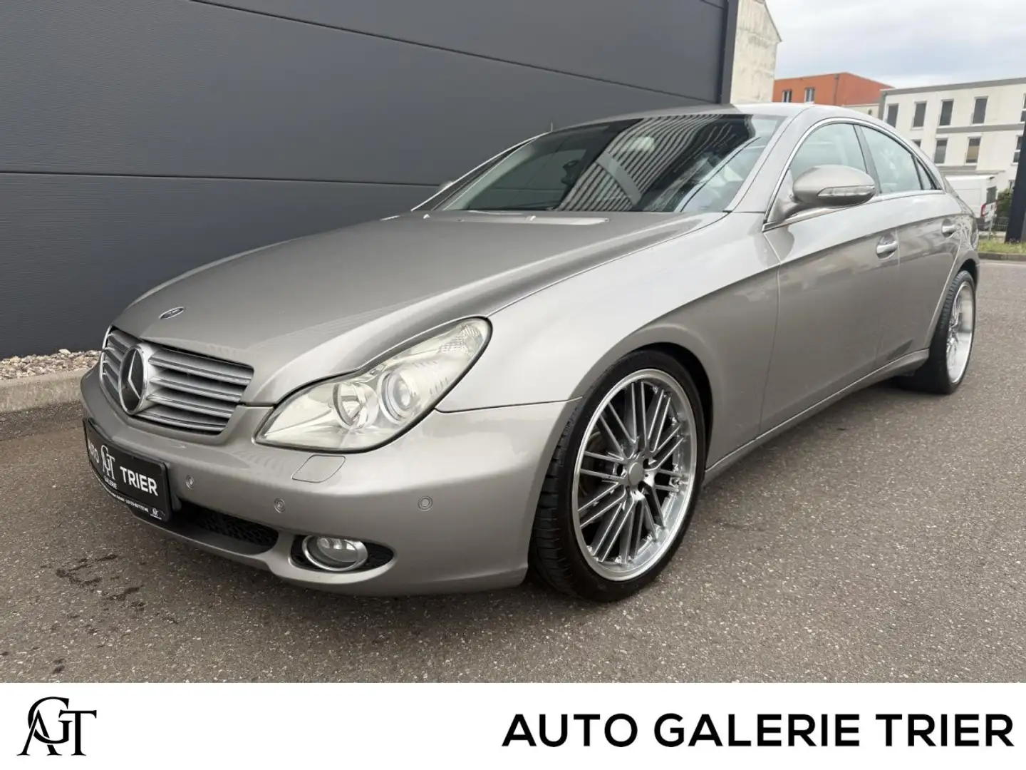 Mercedes-Benz CLS 320 / 350 CDI LEDER NAVI PDC MFL Klima Xenon Navi Silber - 1