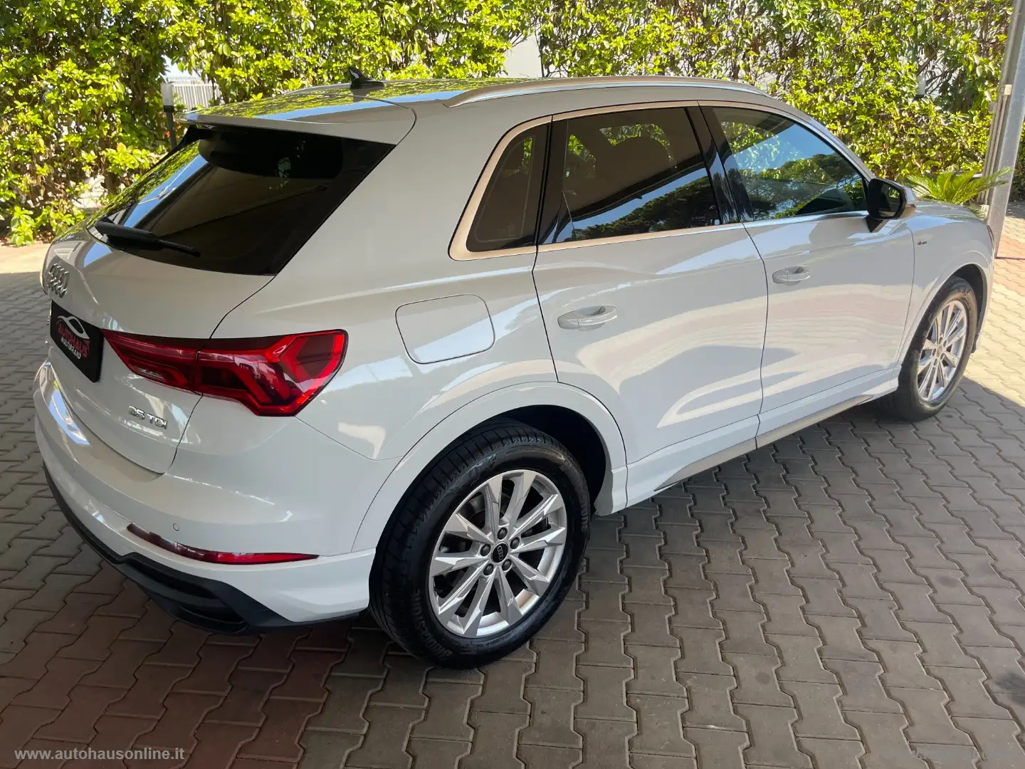 Audi Q3 35 TDI quattro S tronic S line edit. Blanc - 2