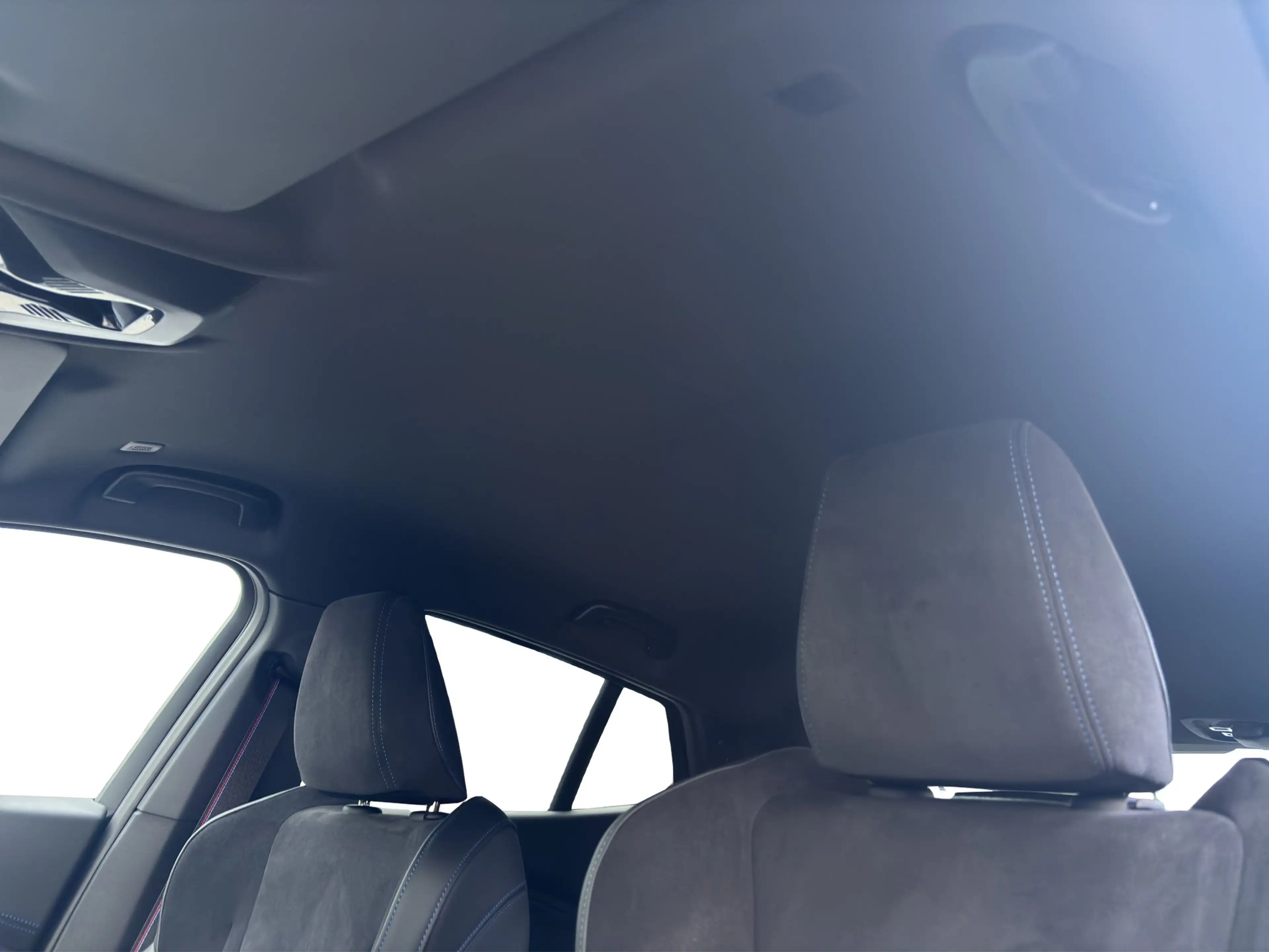 BMW iX2 xDrive30 M Sport Navi AdapLED HUD Hifi Park+ Navi — photo 9