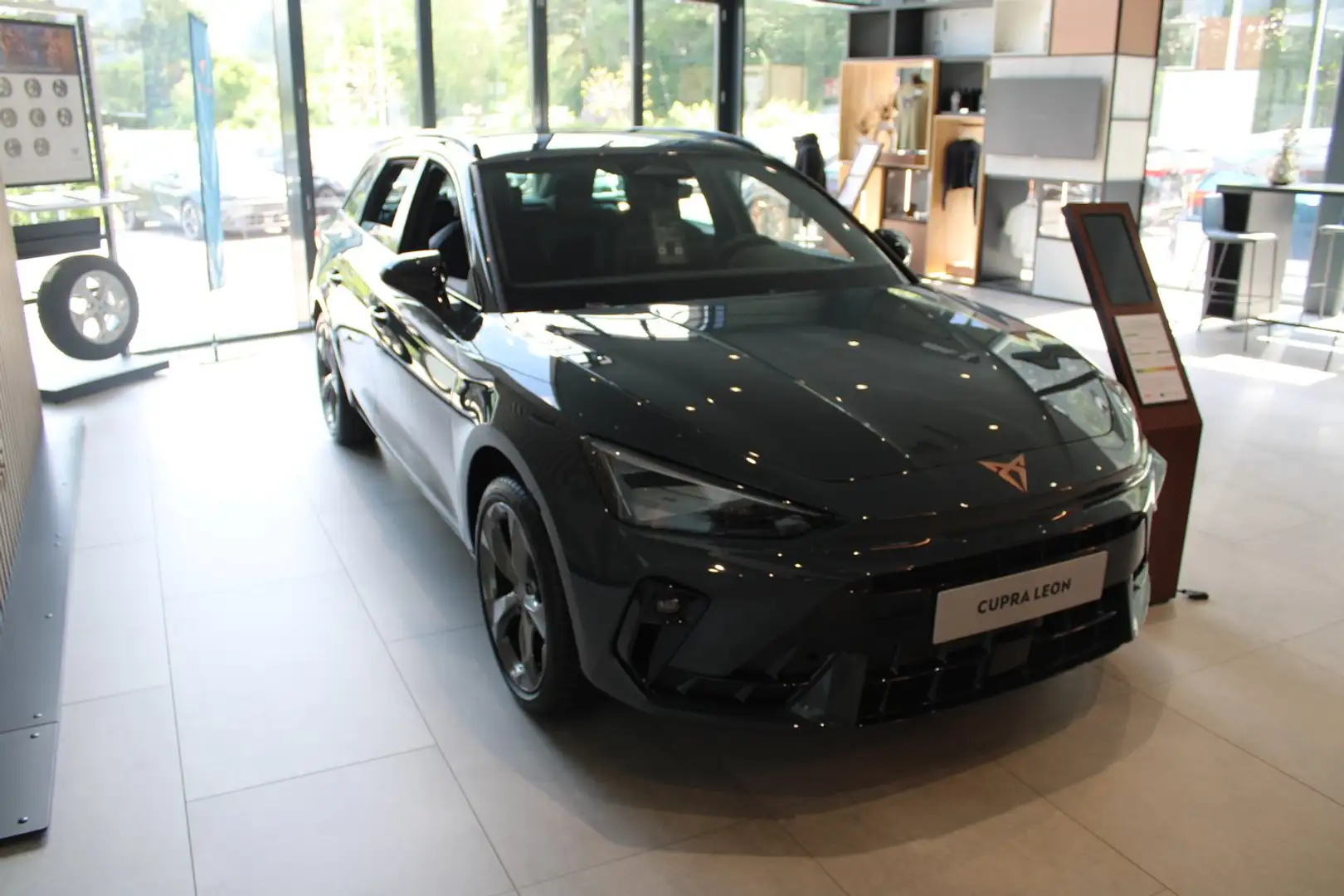 CUPRA Leon 1.5 TSI Blau - 1