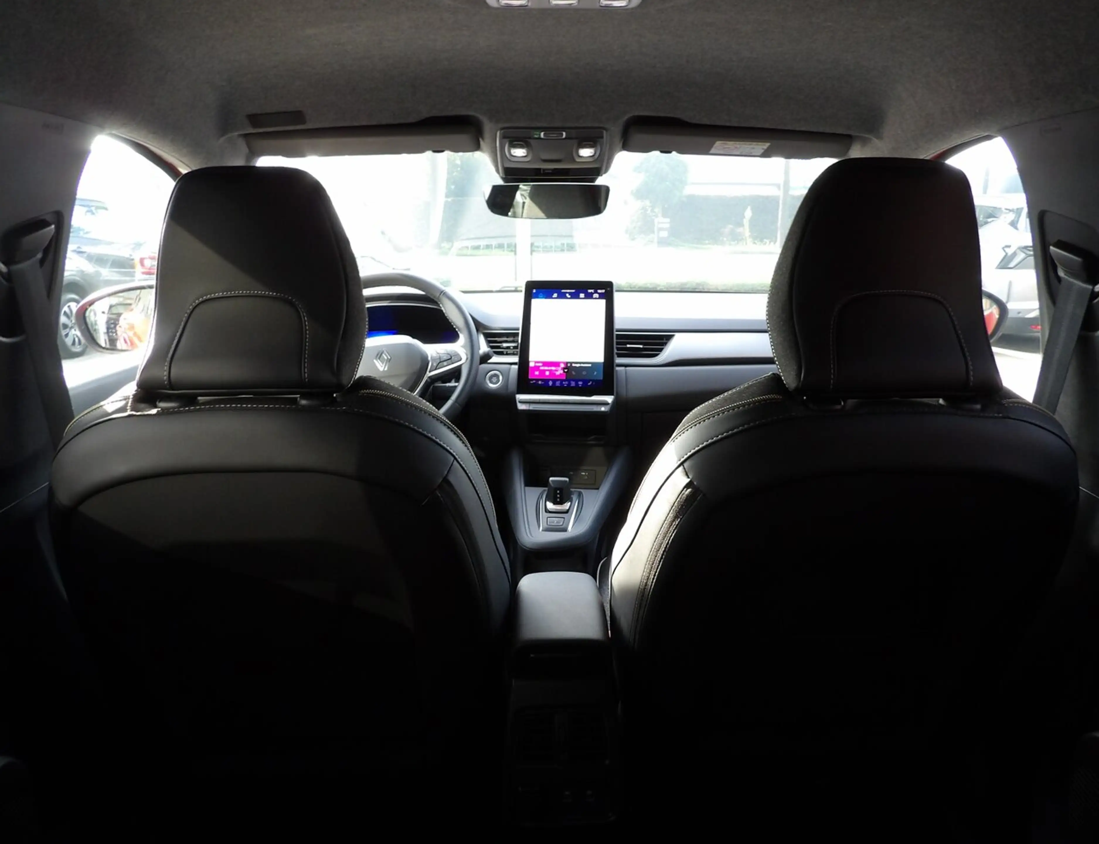 Renault Symbioz Techno Mild Hybride TCe 140 EDC — photo 6