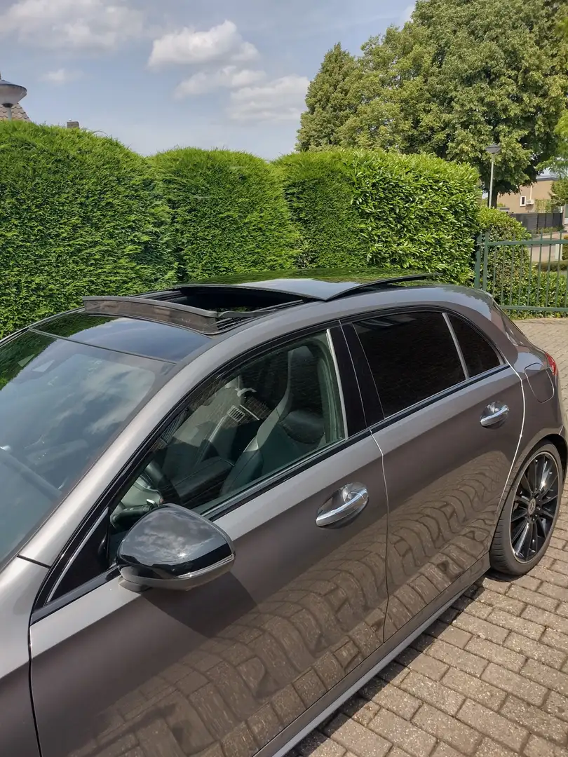 Mercedes-Benz A 220 Premium Plus A35 AMG sfeer panorama keyless 360 do Grijs - 1