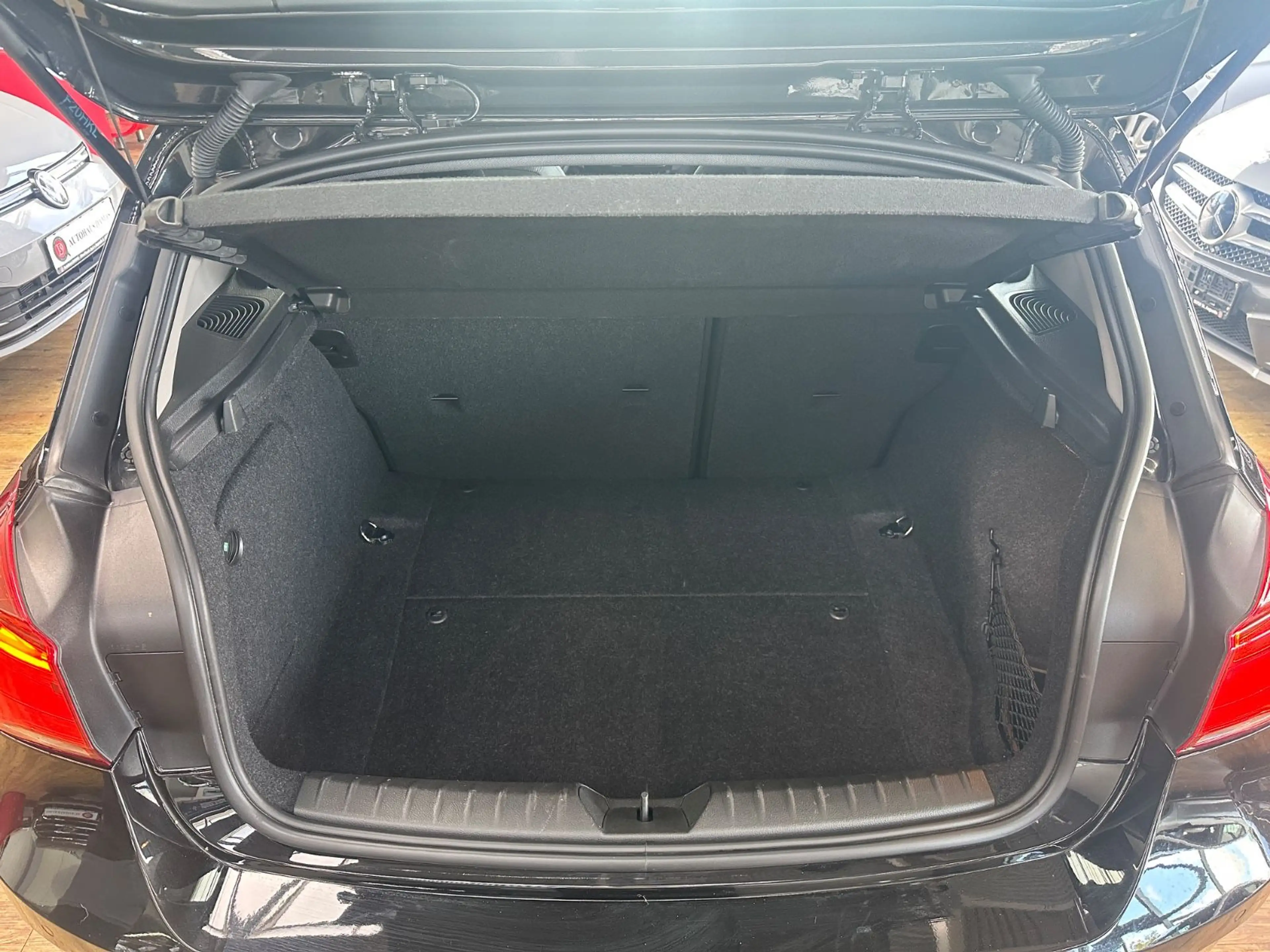 BMW 118 1 Limousine 5-trg. 118 i Advantage — photo 7