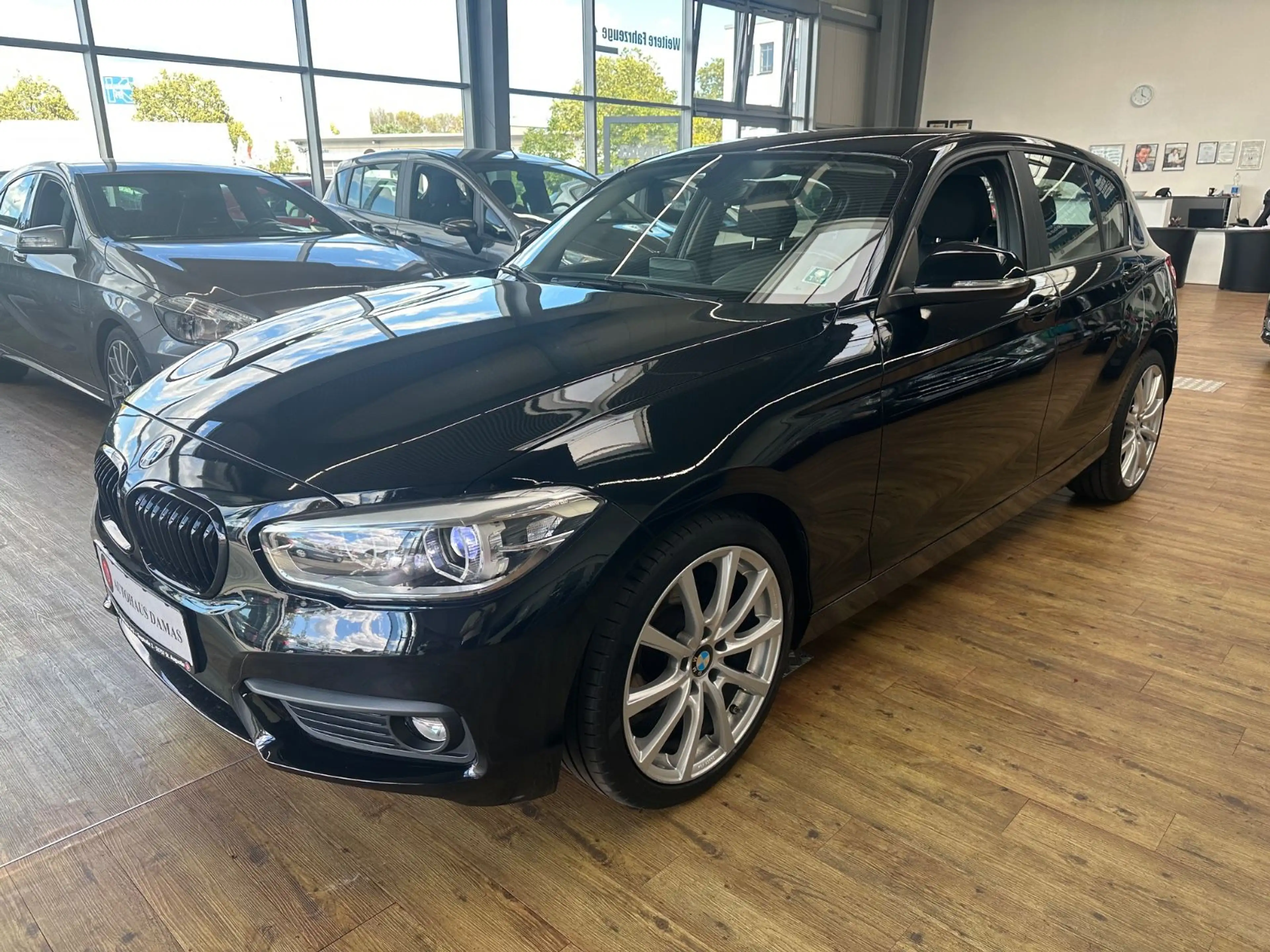 BMW 118 1 Limousine 5-trg. 118 i Advantage — photo 5