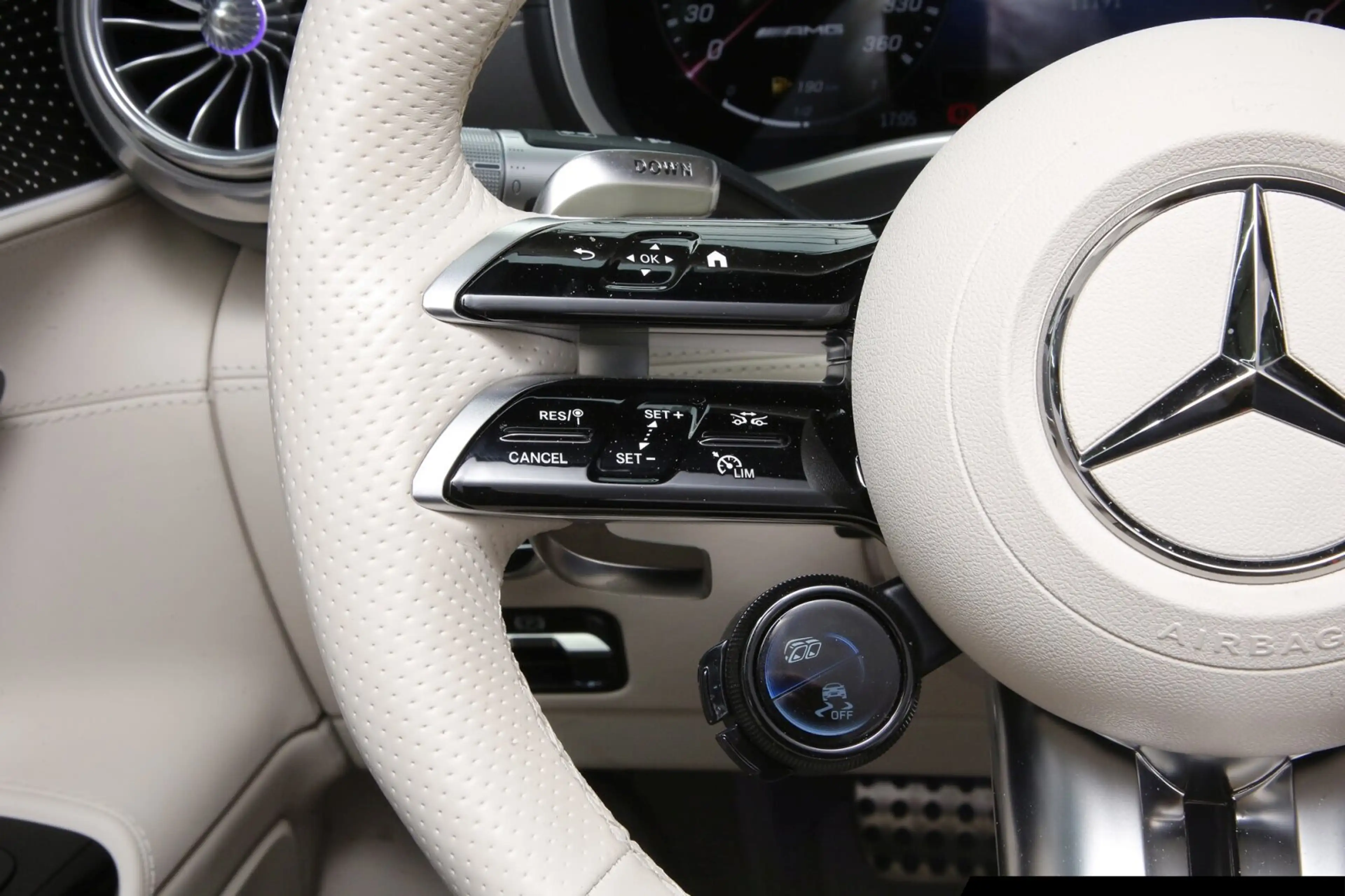 Mercedes-Benz SL 63 AMG Mercedes-AMG SL 63 4 Premium Plus/Navi/360°/Mem. — photo 14