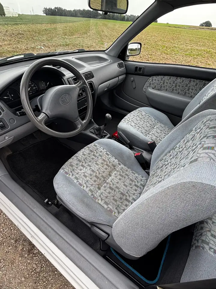 Toyota Starlet 1.3i 16v XT, foto 6