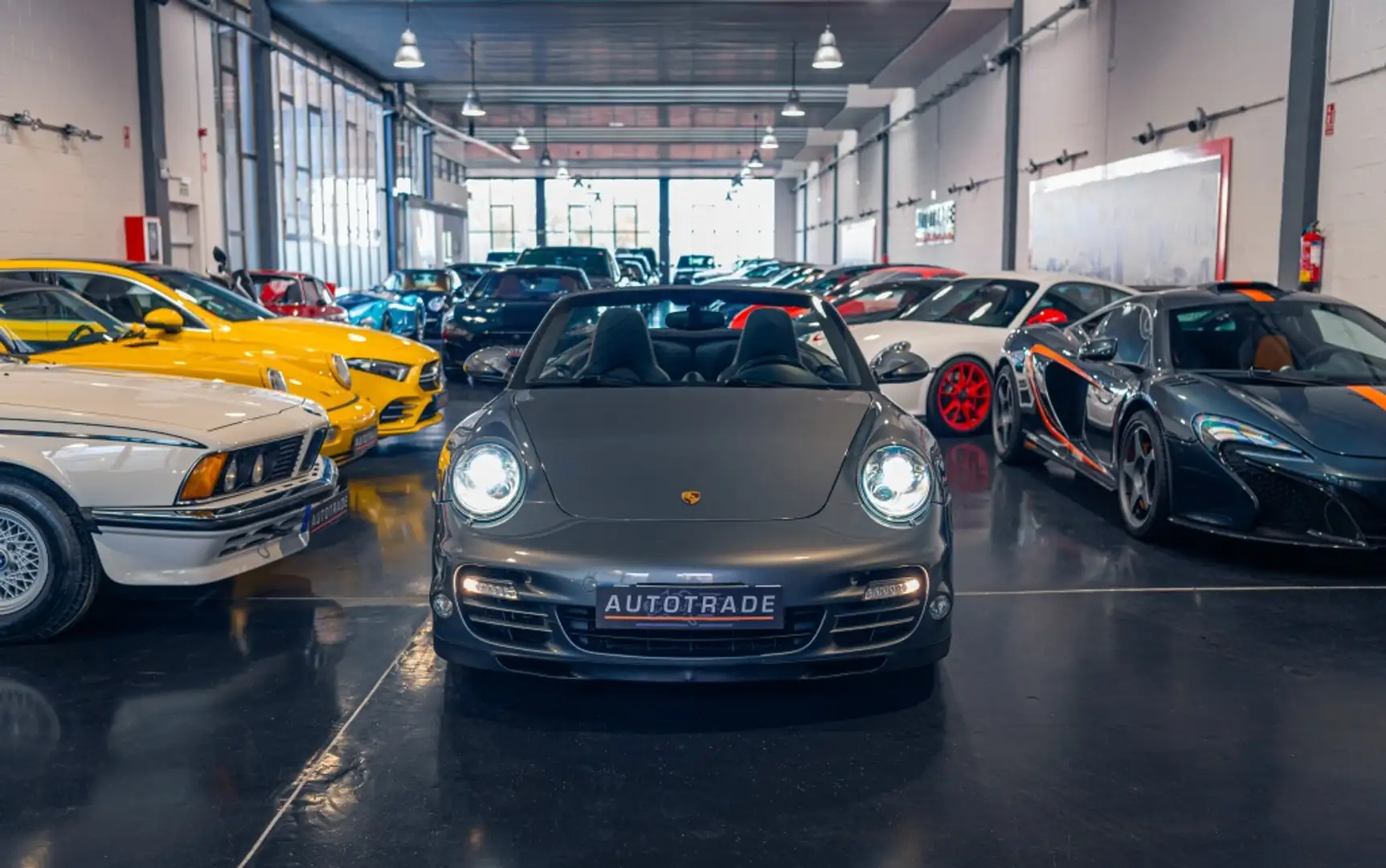 Porsche 997 Turbo Cabriolet Gris - 2