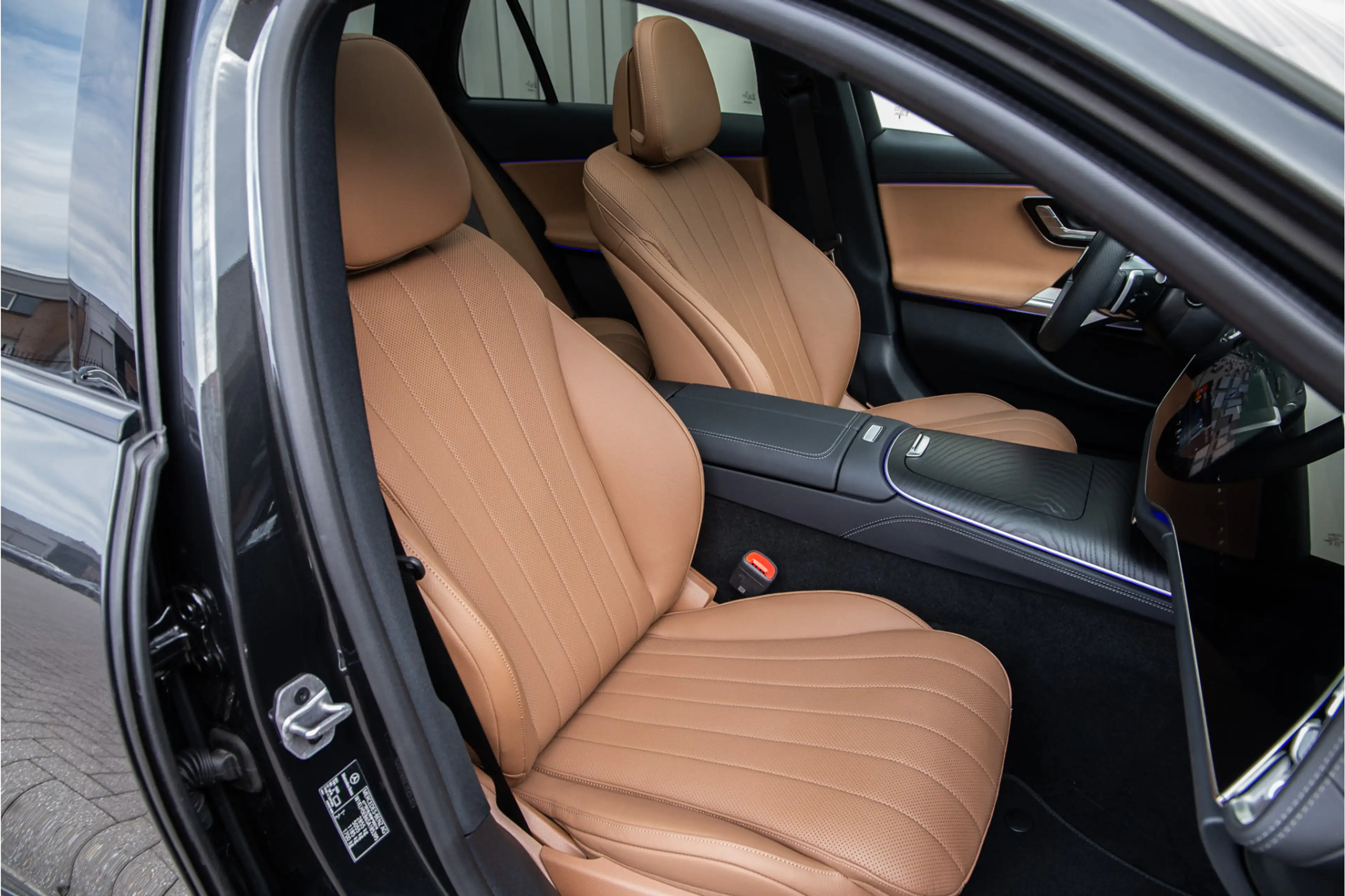 Mercedes-Benz E 300 Estate e AMG Premium, Hyperscreen, Pano, Nightpakk — photo 7