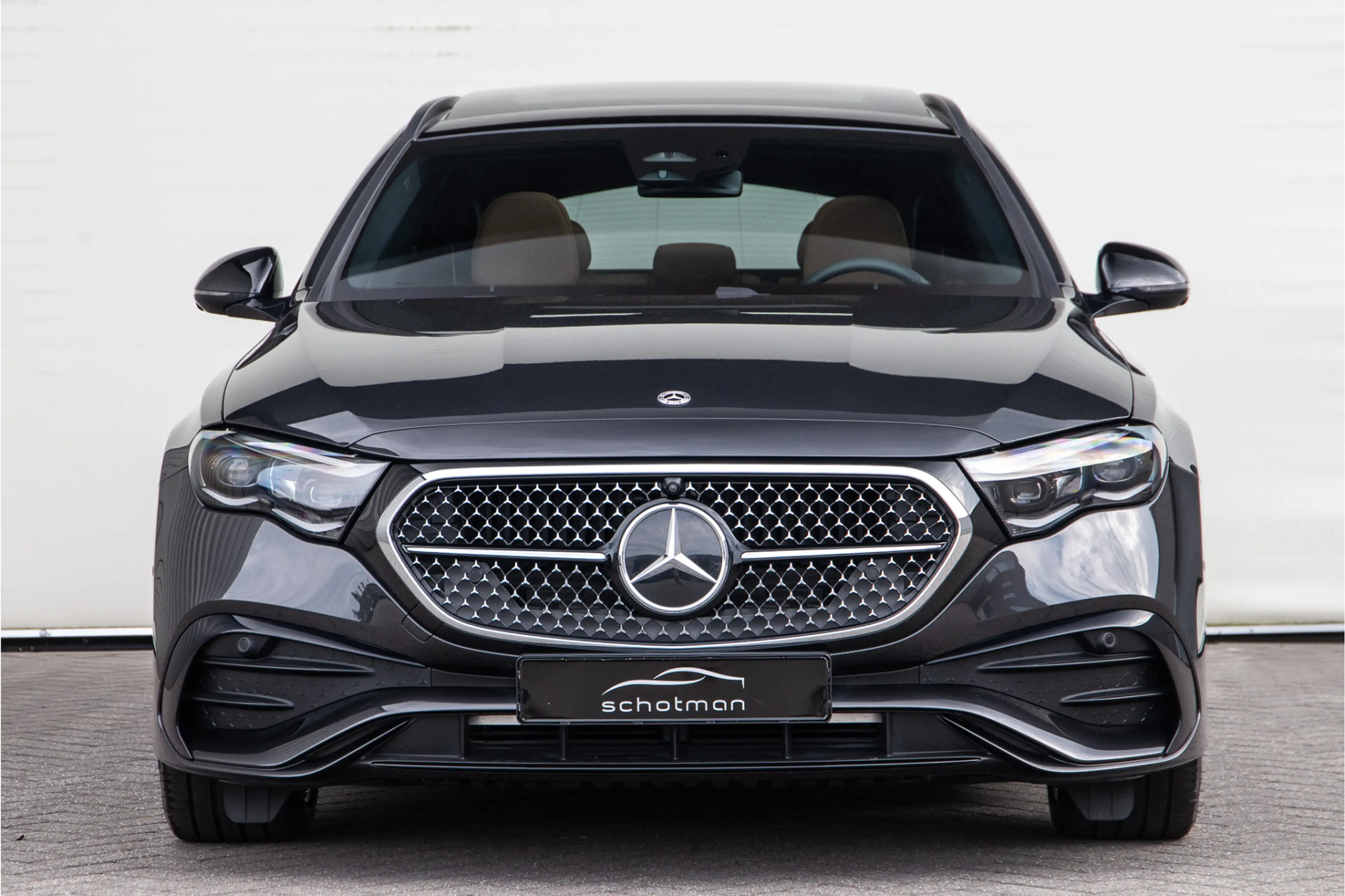 Mercedes-Benz E 300 Estate e AMG Premium, Hyperscreen, Pano, Nightpakk — photo 3