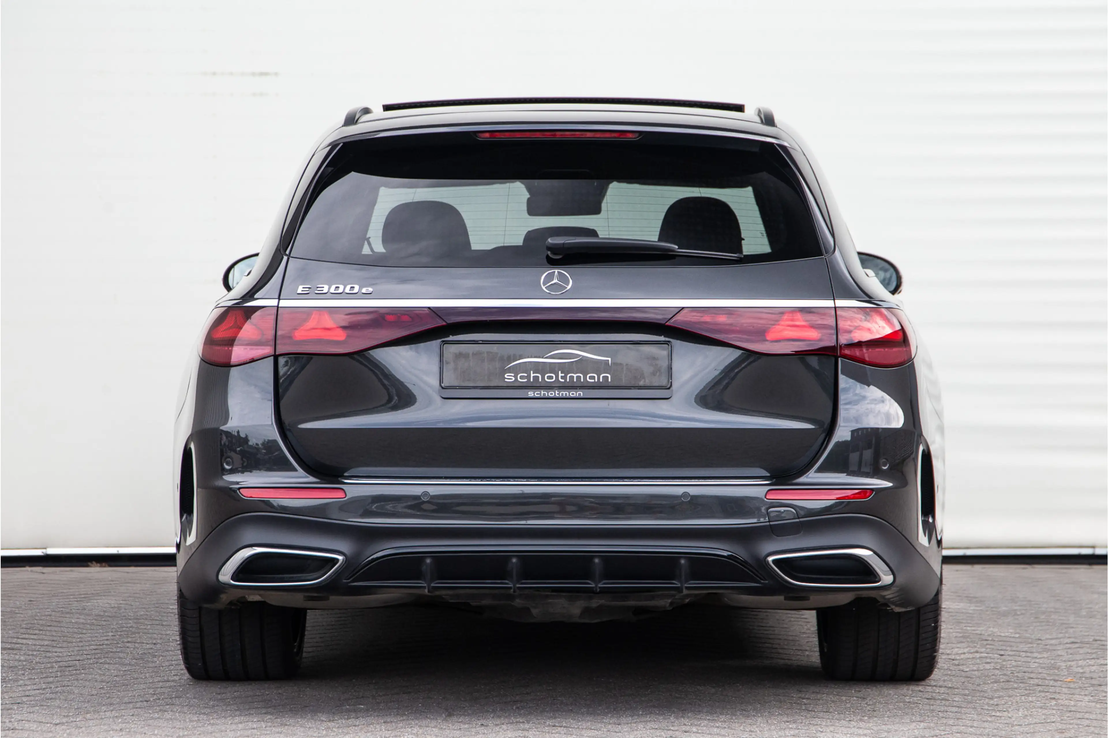 Mercedes-Benz E 300 Estate e AMG Premium, Hyperscreen, Pano, Nightpakk — photo 5