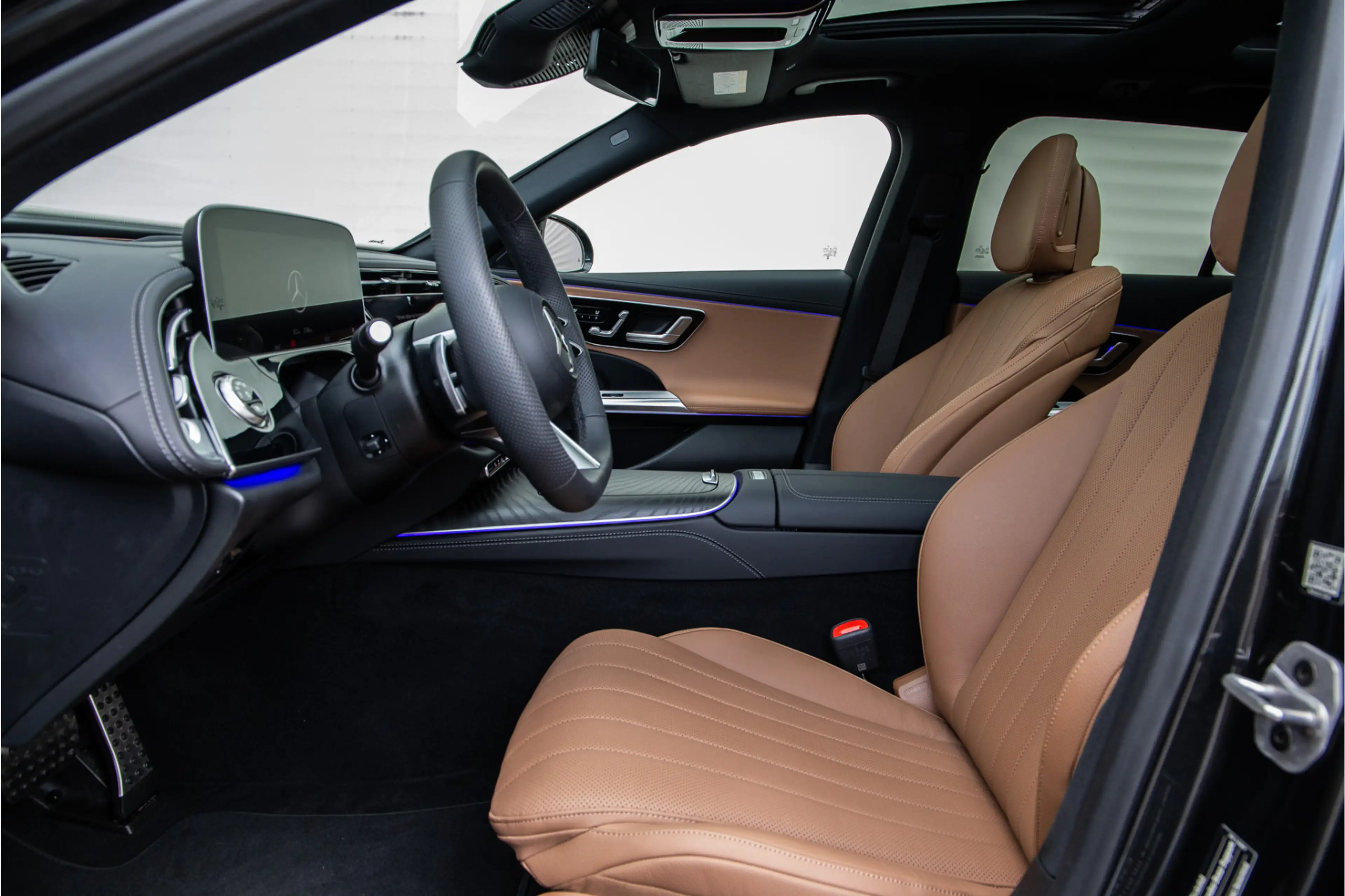 Mercedes-Benz E 300 Estate e AMG Premium, Hyperscreen, Pano, Nightpakk — photo 9