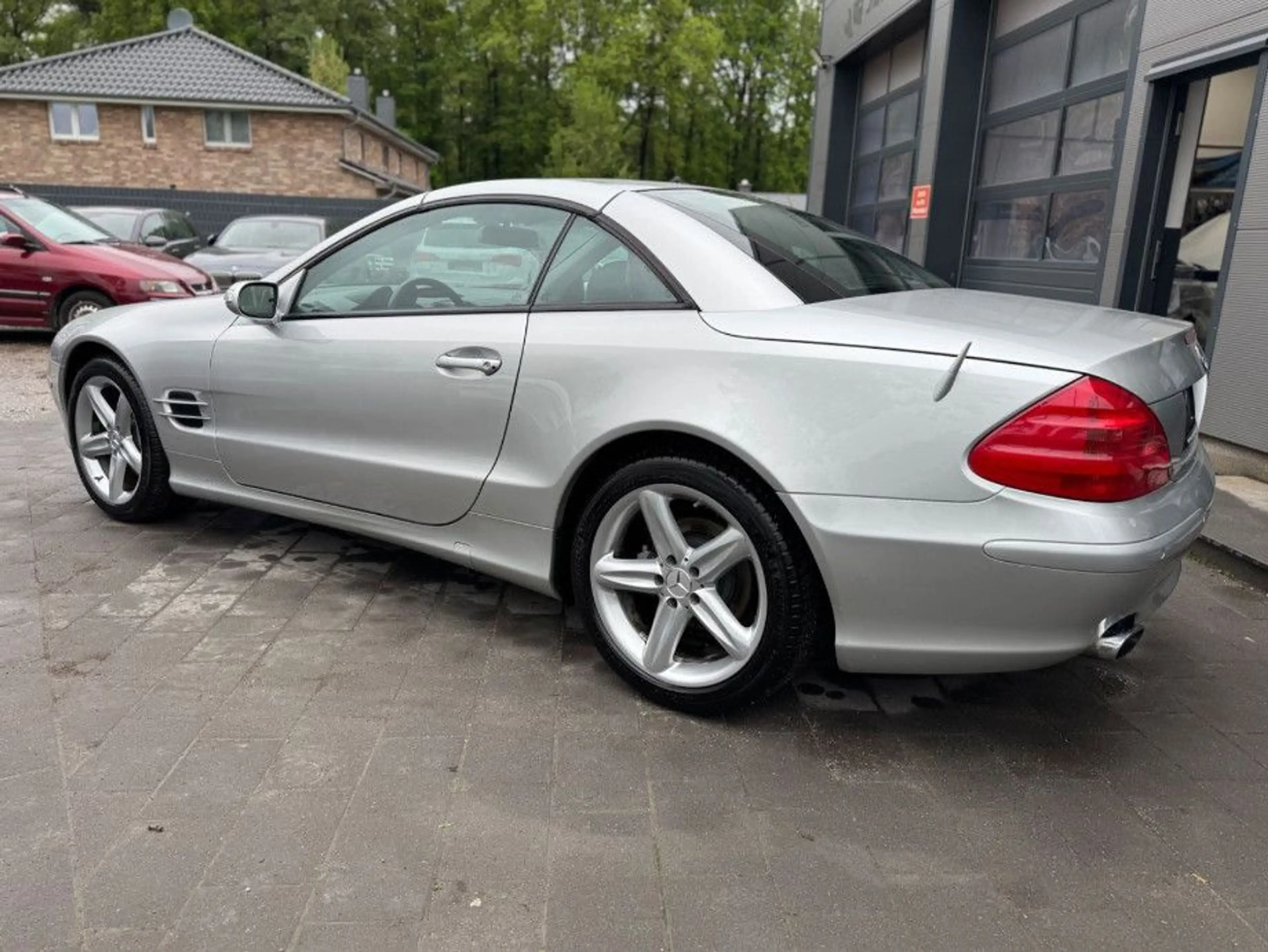 Mercedes-Benz SL 500 — photo 8