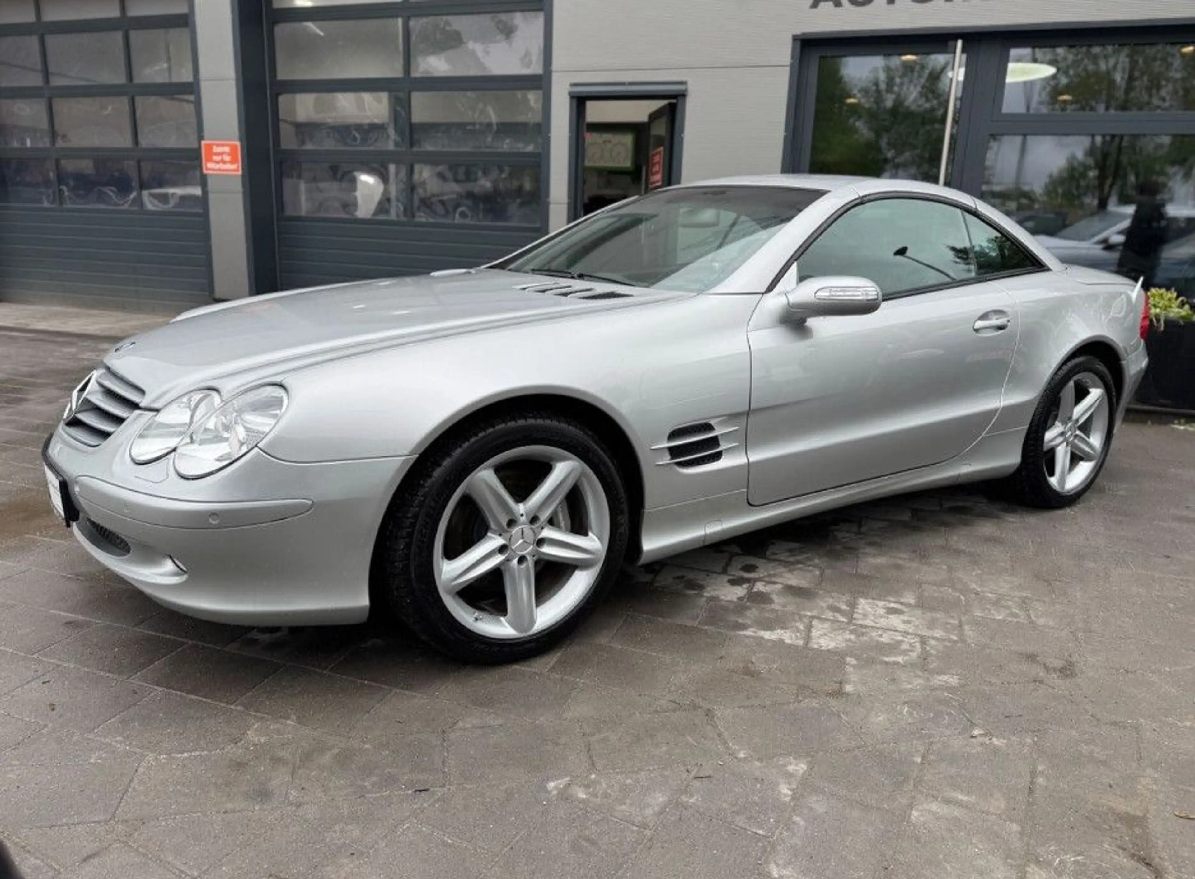 Mercedes-Benz SL 500 — photo 6