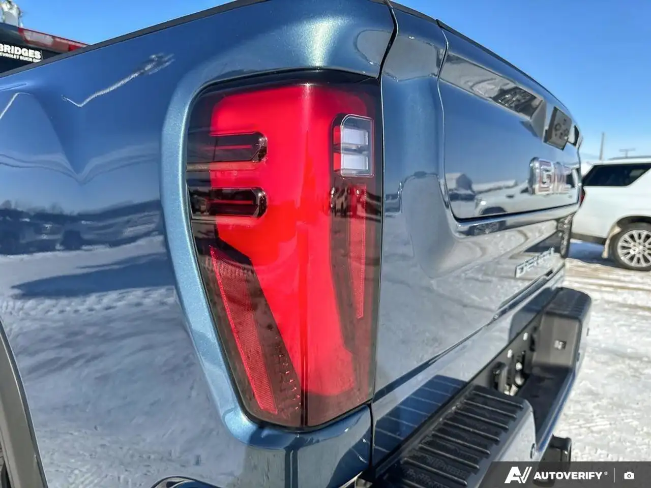 GMC Sierra 3500HD снимка GMC Sierra 3500HD