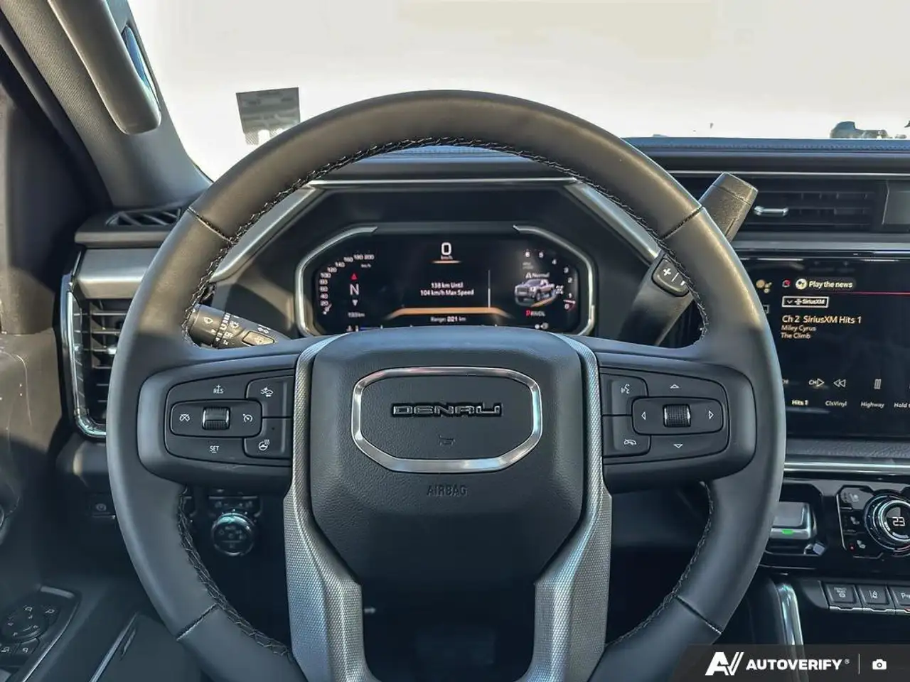 GMC Sierra 3500HD снимка GMC Sierra 3500HD