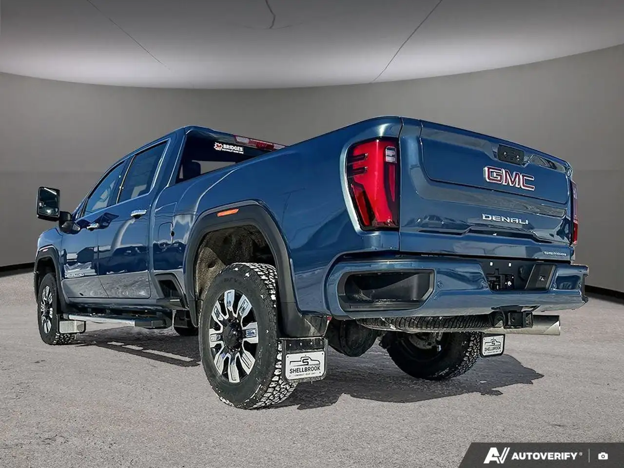 GMC Sierra 3500HD снимка GMC Sierra 3500HD