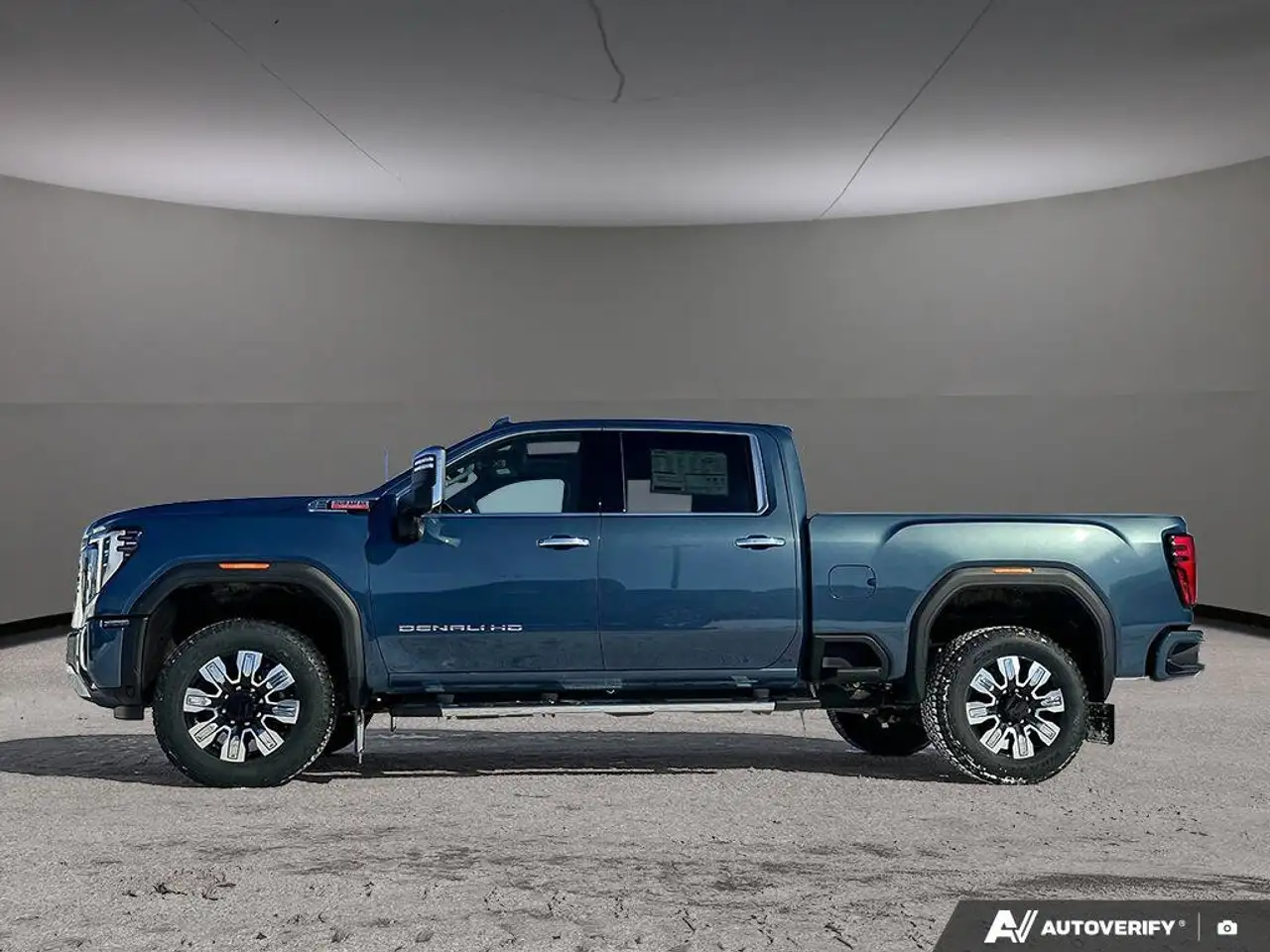 GMC Sierra 3500HD снимка GMC Sierra 3500HD