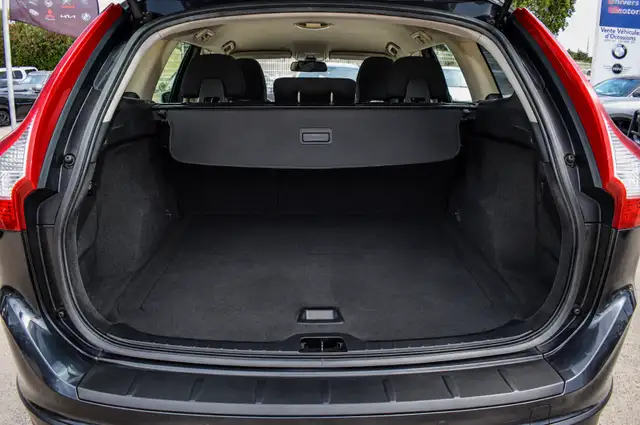 Volvo XC60 view 13