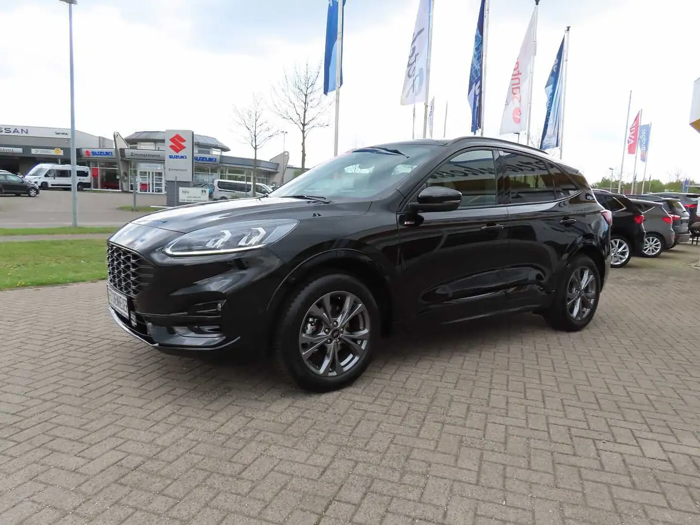 Ford Kuga 4x4 Aut. ST-LINE X m. NAVI+LED+RFK+iACC+SHZ Czarny - 2