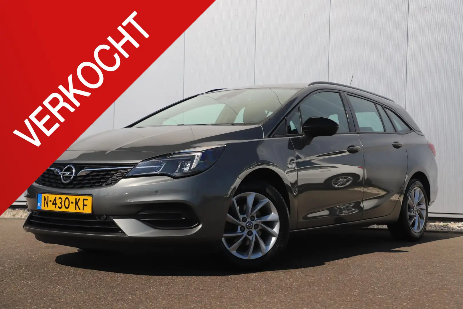Opel Astra Sports Tourer 1.2 Business Elegance 131PK Trekhaak Grigio - 1