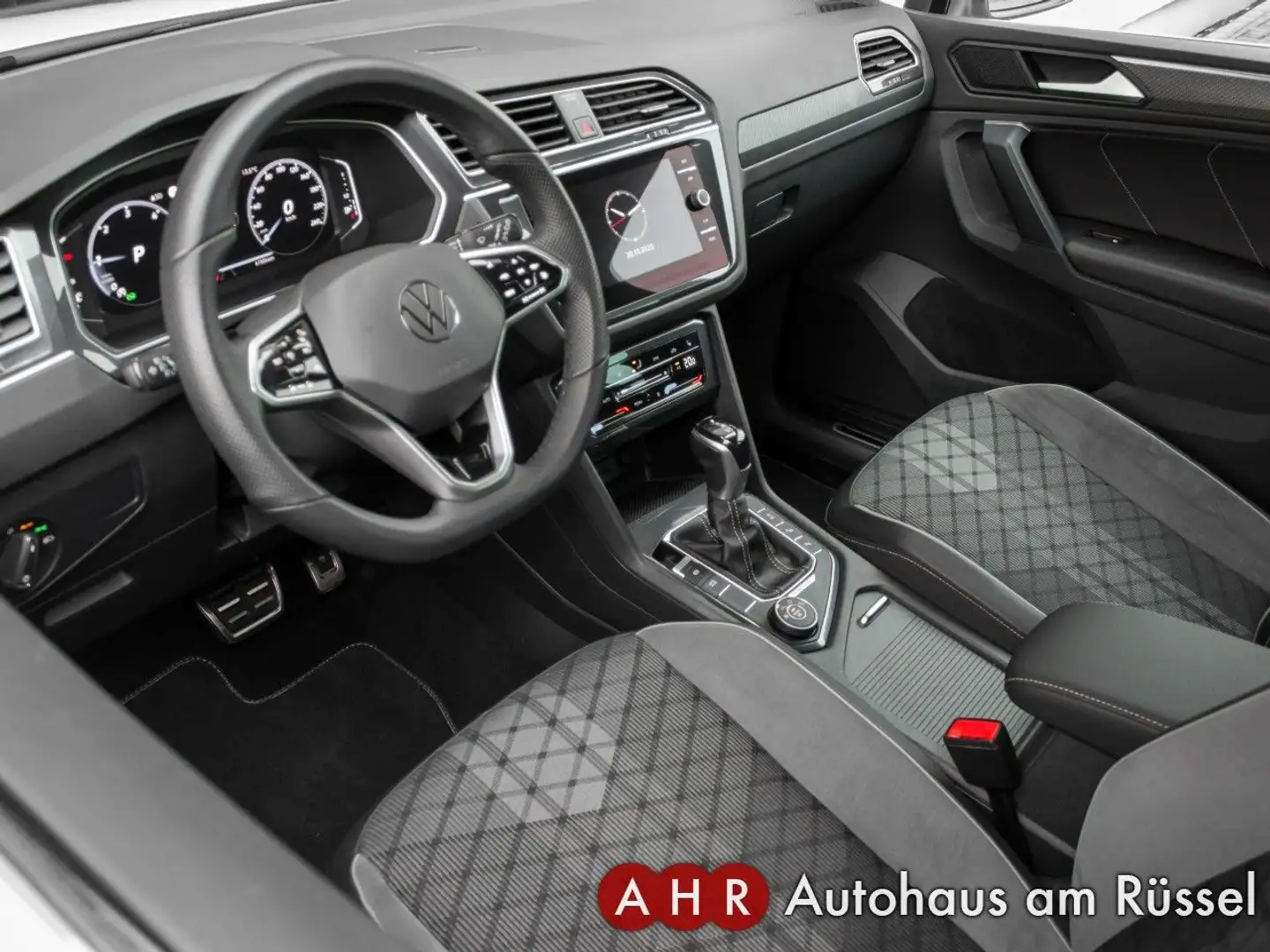 Volkswagen Tiguan R-Line 4Motion *IQ-Light*AHK*Navi*StandHZ Weiß - 2