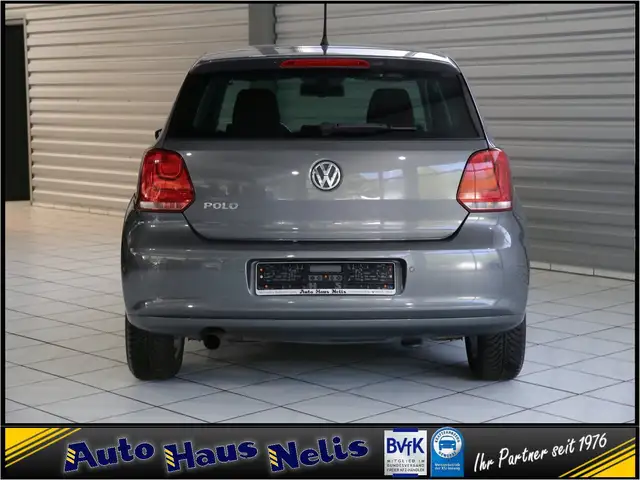 Volkswagen Polo view 4