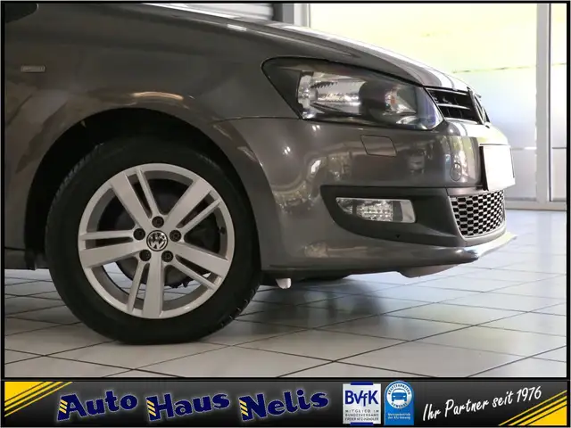 Volkswagen Polo view 2