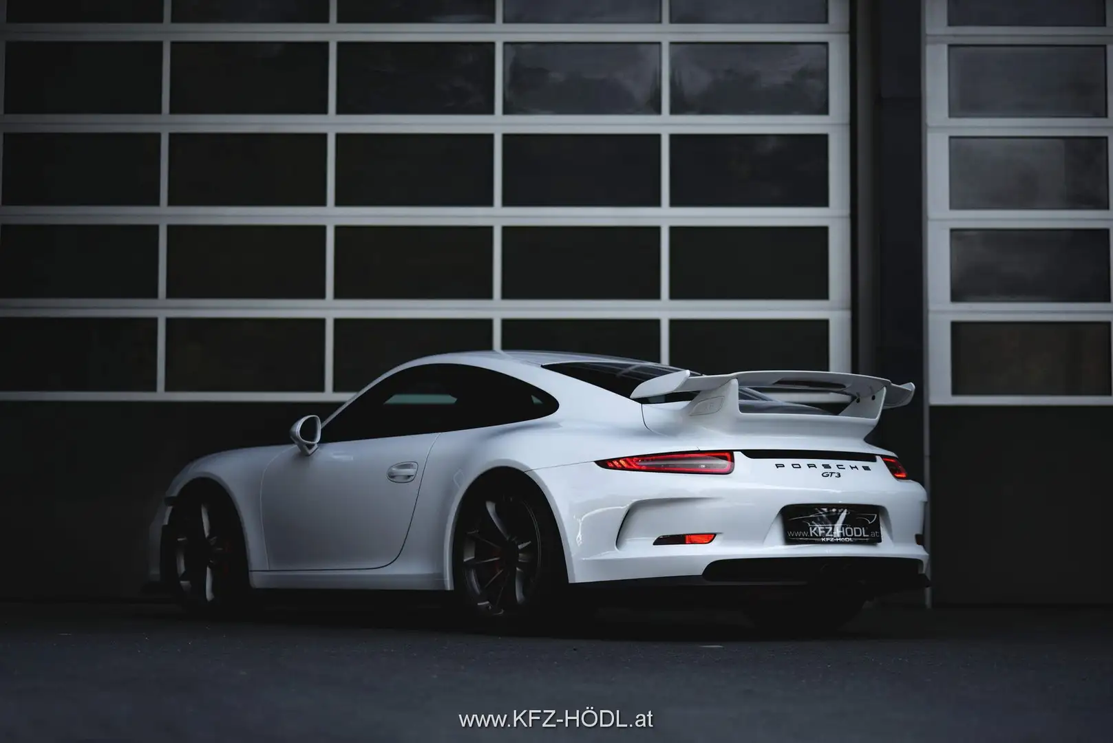 Porsche 911 3.8 GT3 Coupe DSG EXP € 118.980,- Biały - 2