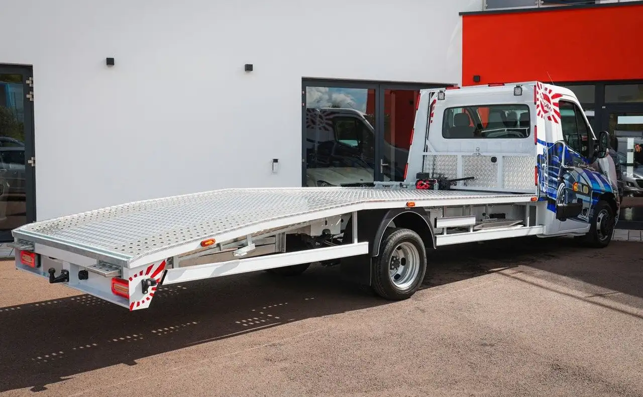 Nissan NV400 2026