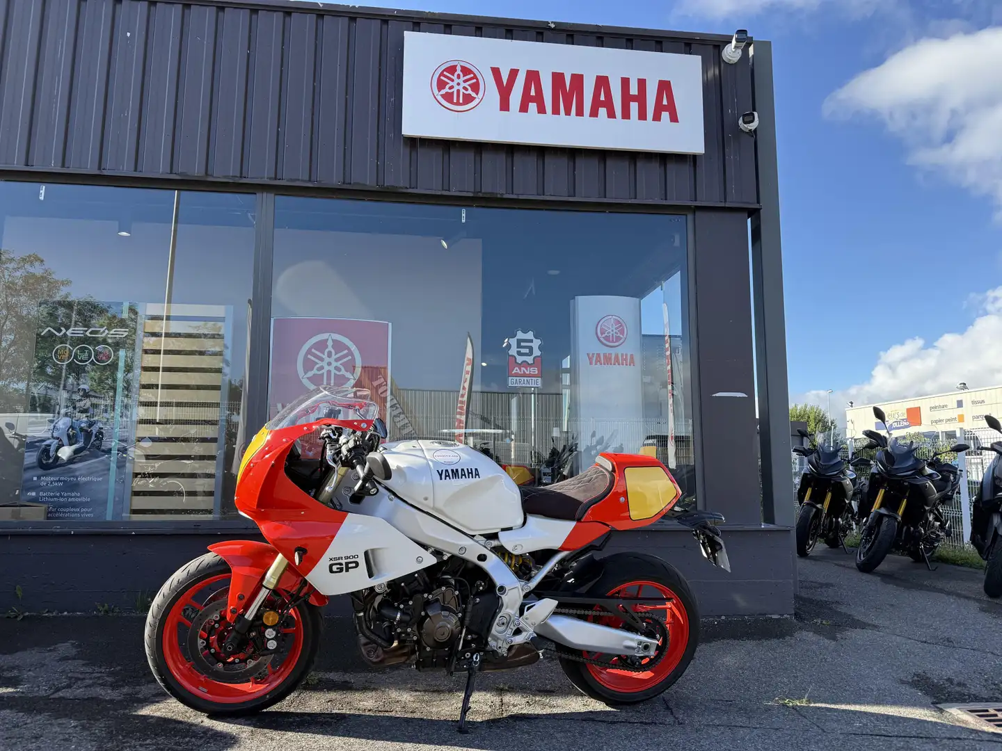 Yamaha XSR 900 Rouge - 2