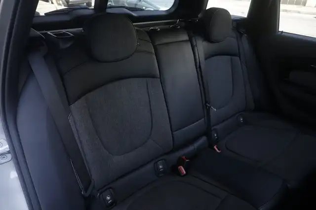 Mini Clubman view 13