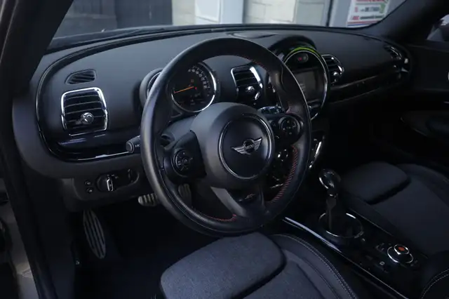 Mini Clubman view 15