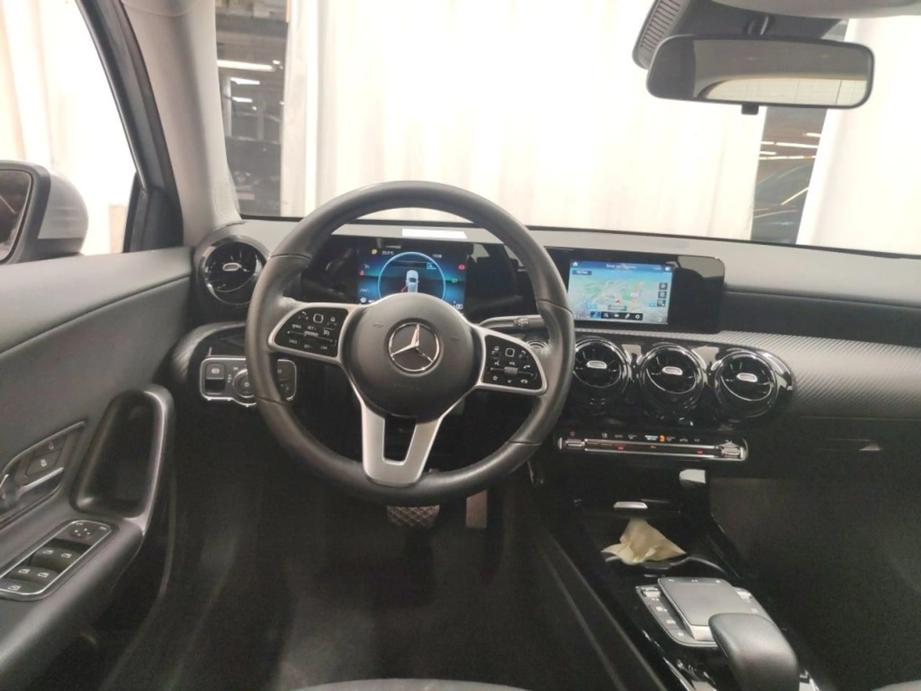 Mercedes-Benz A 180 d Aut /€9.900 netto / Navi / Camera / PDC / ... — photo 8