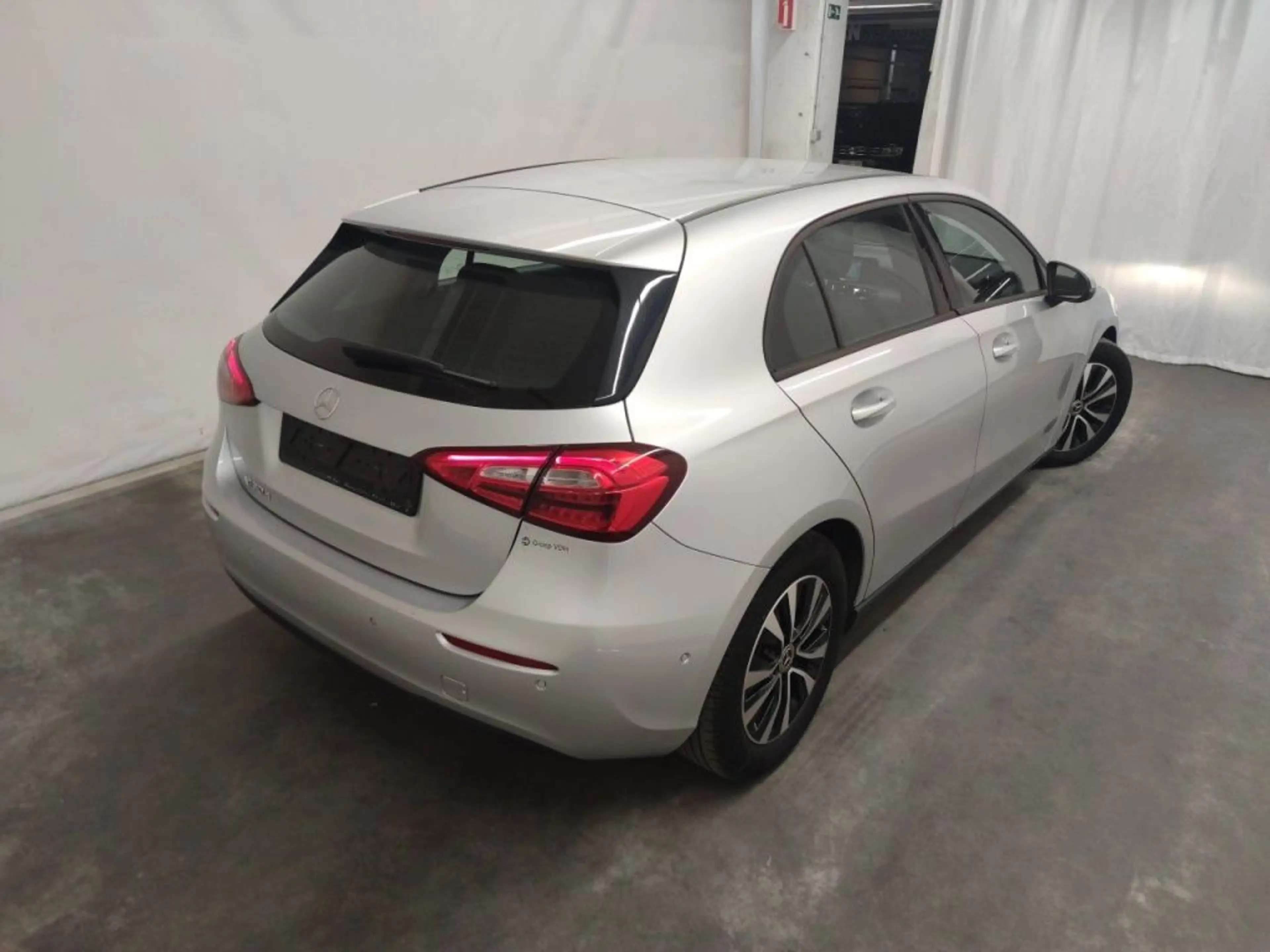 Mercedes-Benz A 180 d Aut /€9.900 netto / Navi / Camera / PDC / ... — photo 2