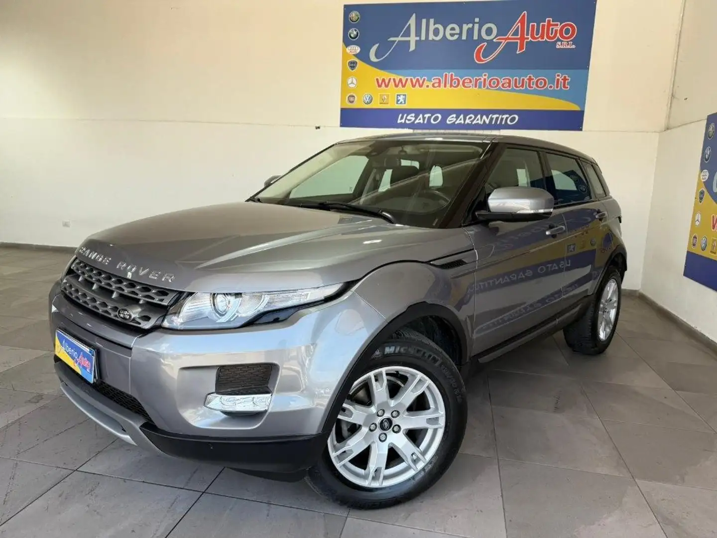 Land Rover Range Rover Evoque 2.2 TD4 5p. Prestige *85.000* Gris - 1