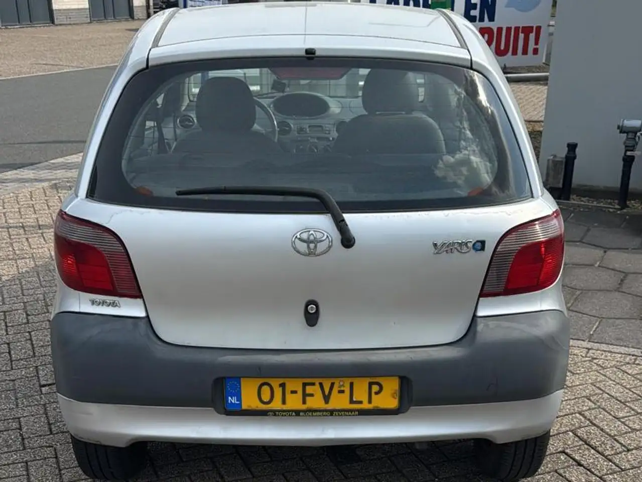 Toyota Yaris 1.0-16V VVT-i Terra, foto 1