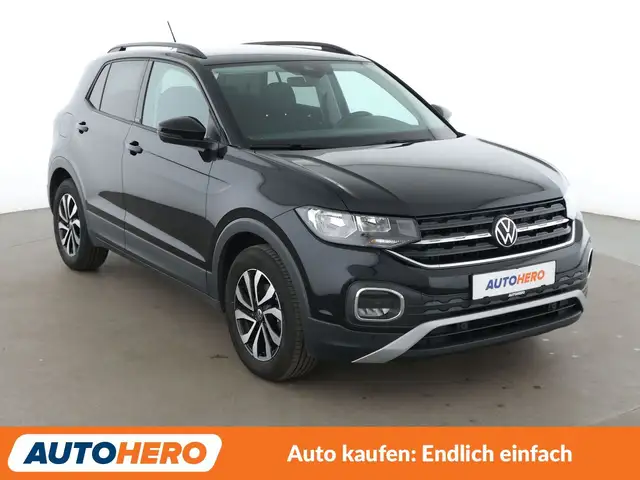 Volkswagen T-Cross view 8