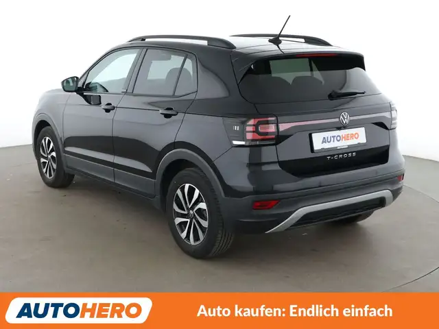 Volkswagen T-Cross view 4