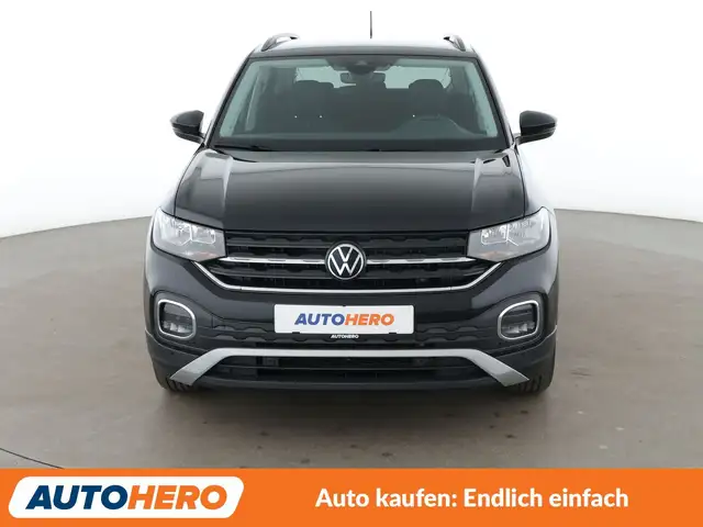 Volkswagen T-Cross view 9