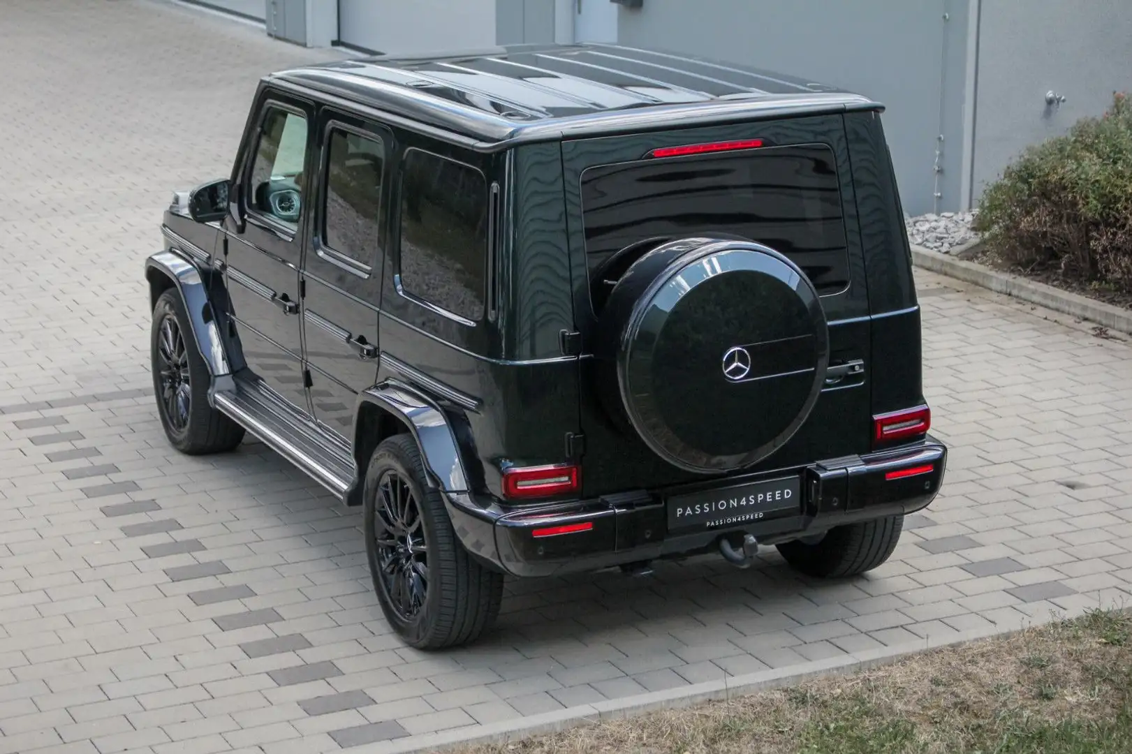 Mercedes-Benz G 400 d *Smaragdgrün Metallic* Grün - 2