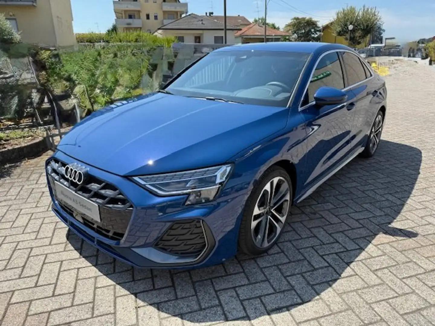 Audi A3 A3 IV 2024 Sedan Sedan 2.0 tdi S line edition Bleu - 1