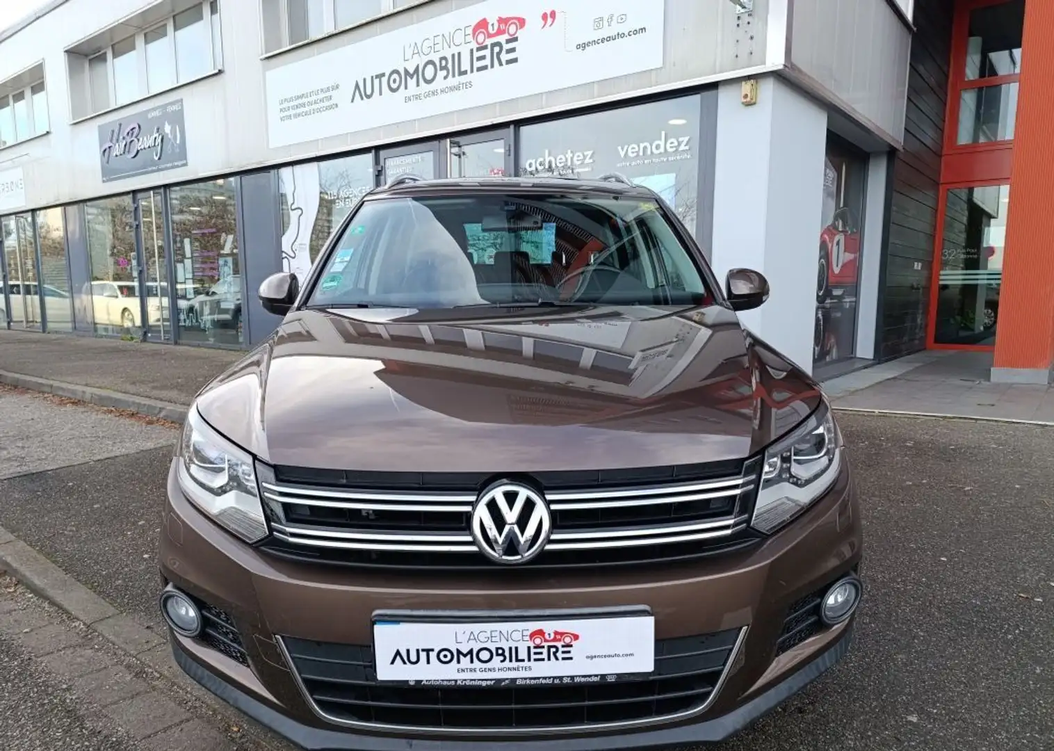 Volkswagen Tiguan II 2.0 TDi 16V 4Motion 170 cv Sport Line Toit ouvant Pano - 2
