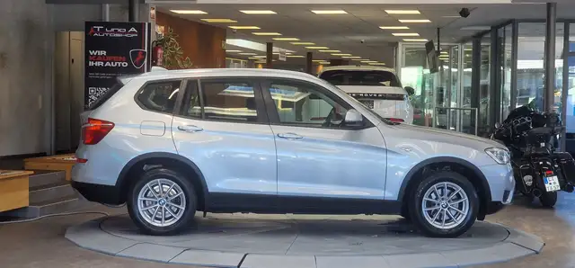 BMW X3 view 5