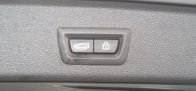 BMW X3 view 10