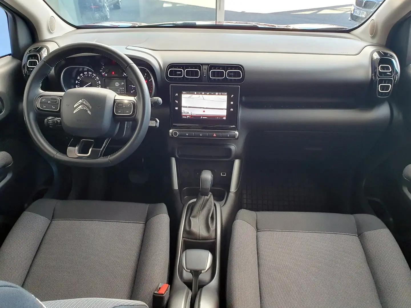 Citroen C3 Aircross 1.5 BlueHDi Shine Aut/Navi/RFK/1-Hd. Rot - 2