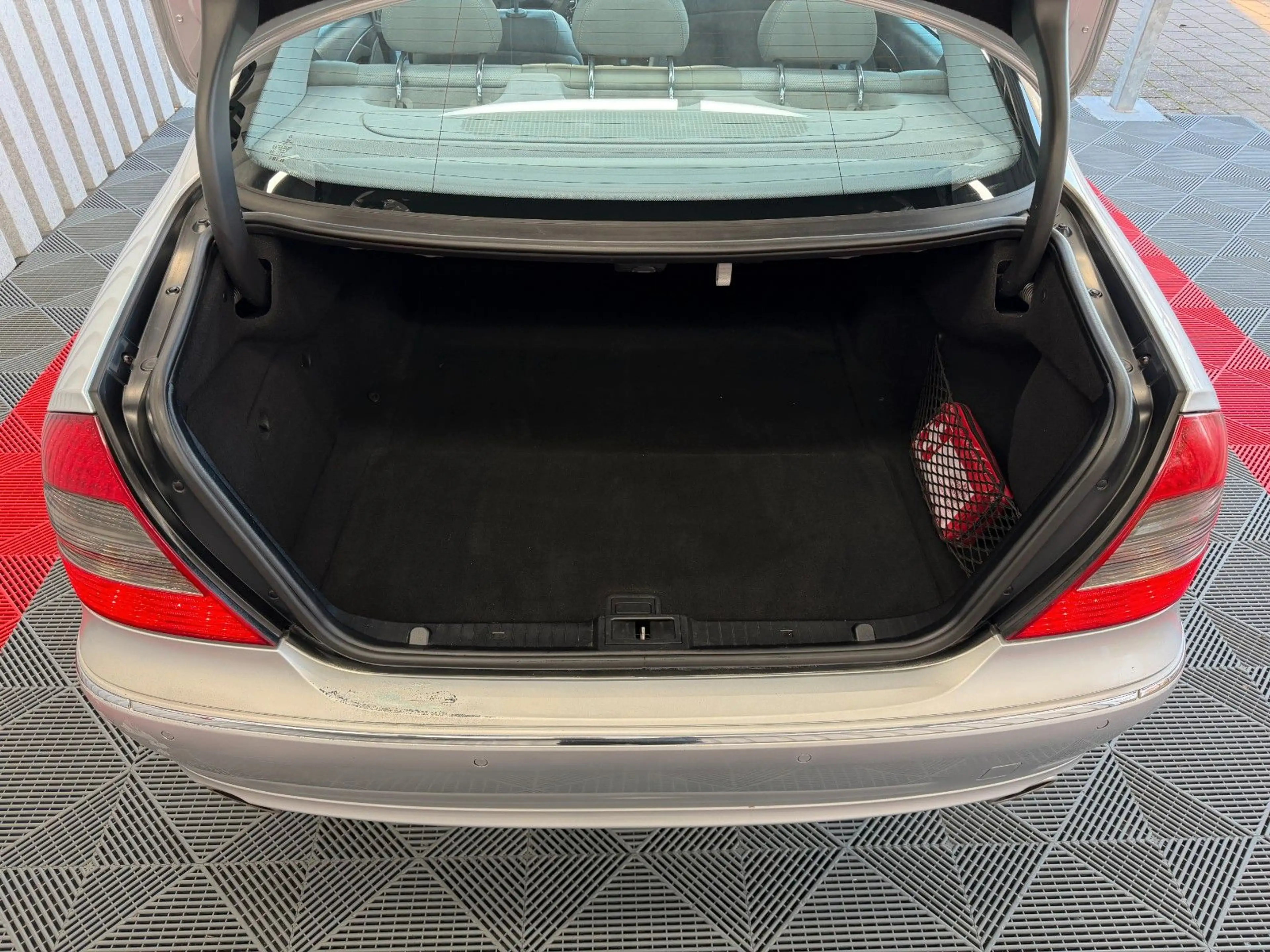Mercedes-Benz E 350 E350 4Matic Airmatic Distronic T-Leder BiXenon — photo 13