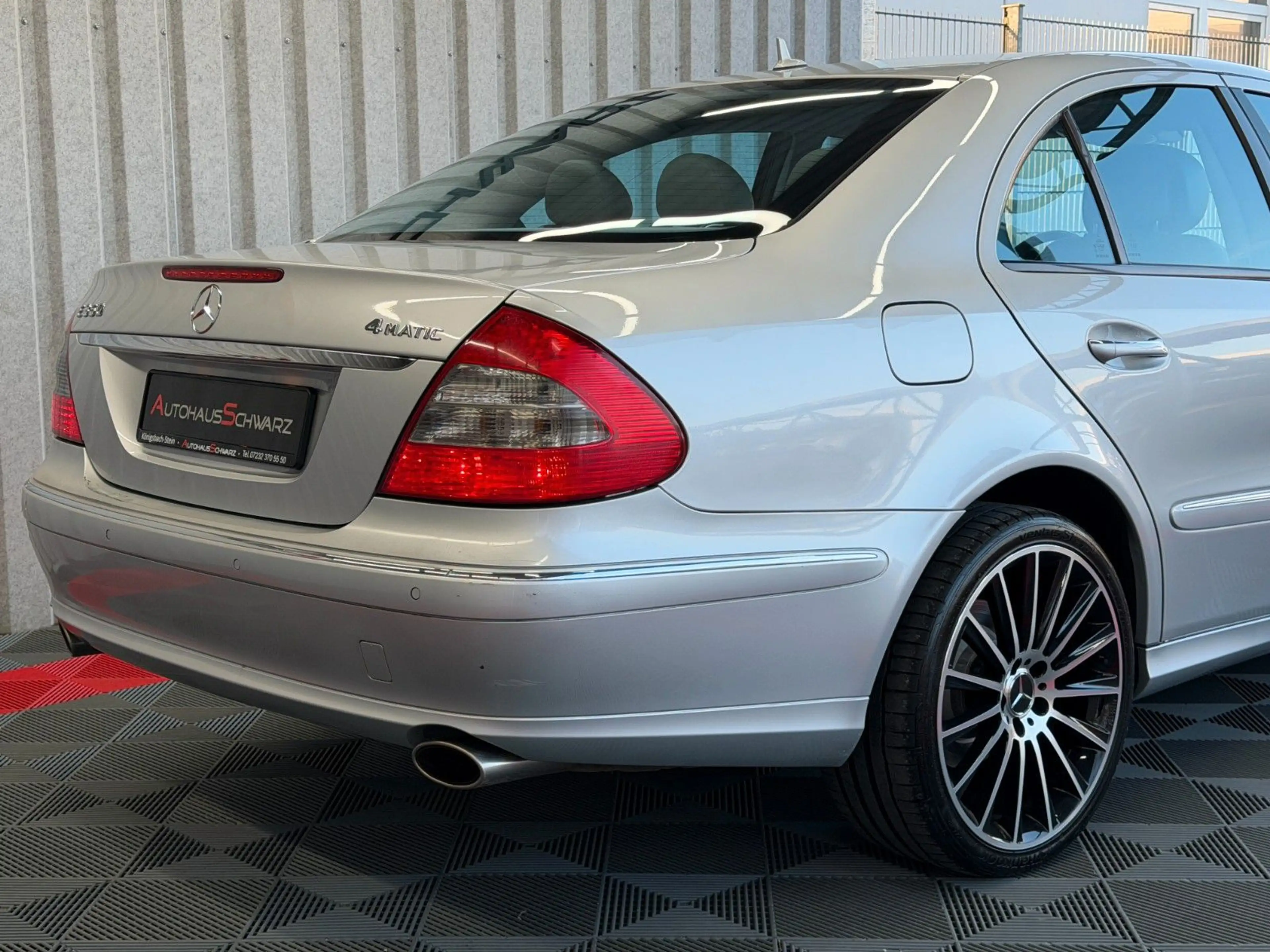 Mercedes-Benz E 350 E350 4Matic Airmatic Distronic T-Leder BiXenon — photo 11