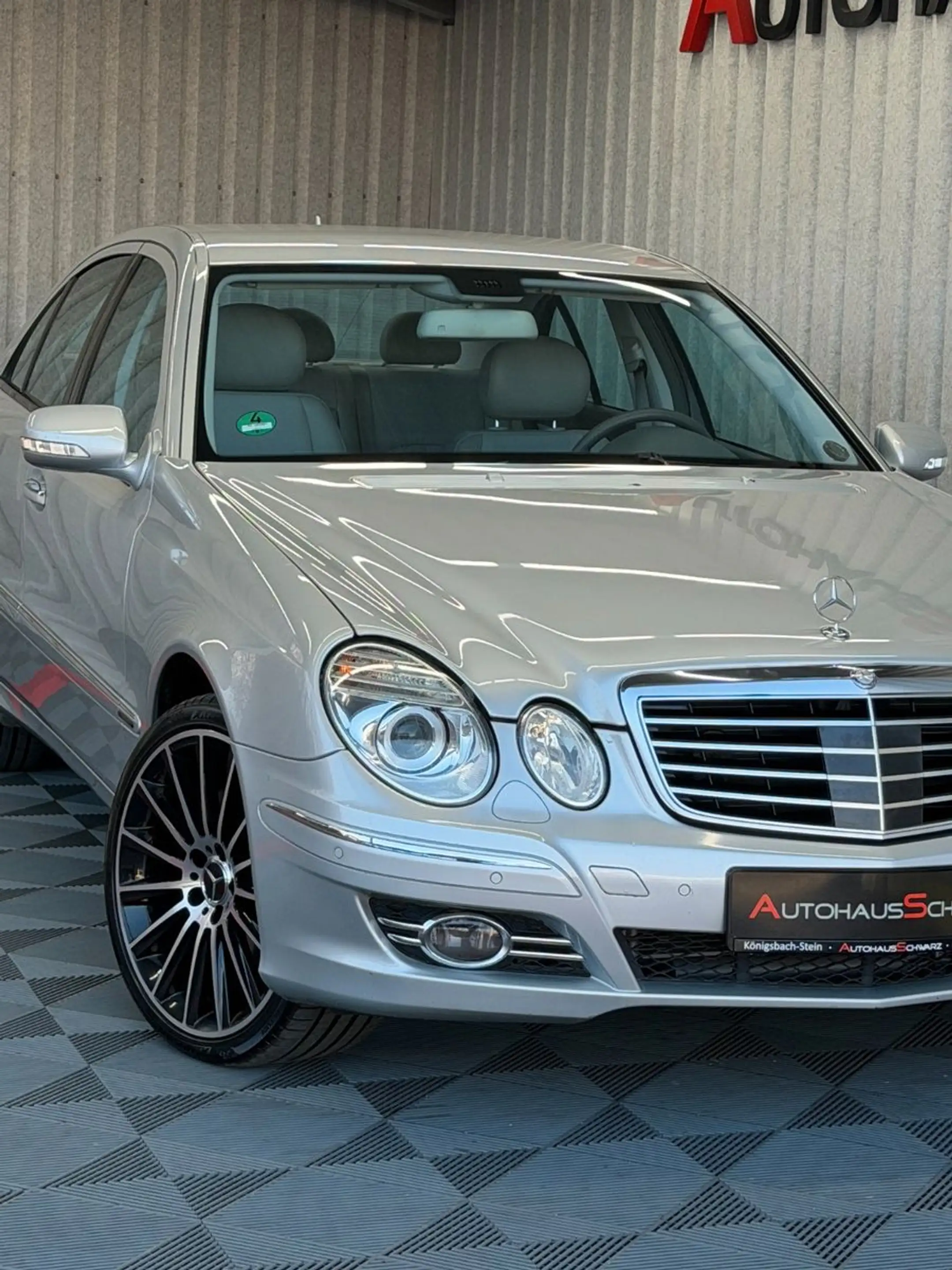 Mercedes-Benz E 350 E350 4Matic Airmatic Distronic T-Leder BiXenon — photo 10