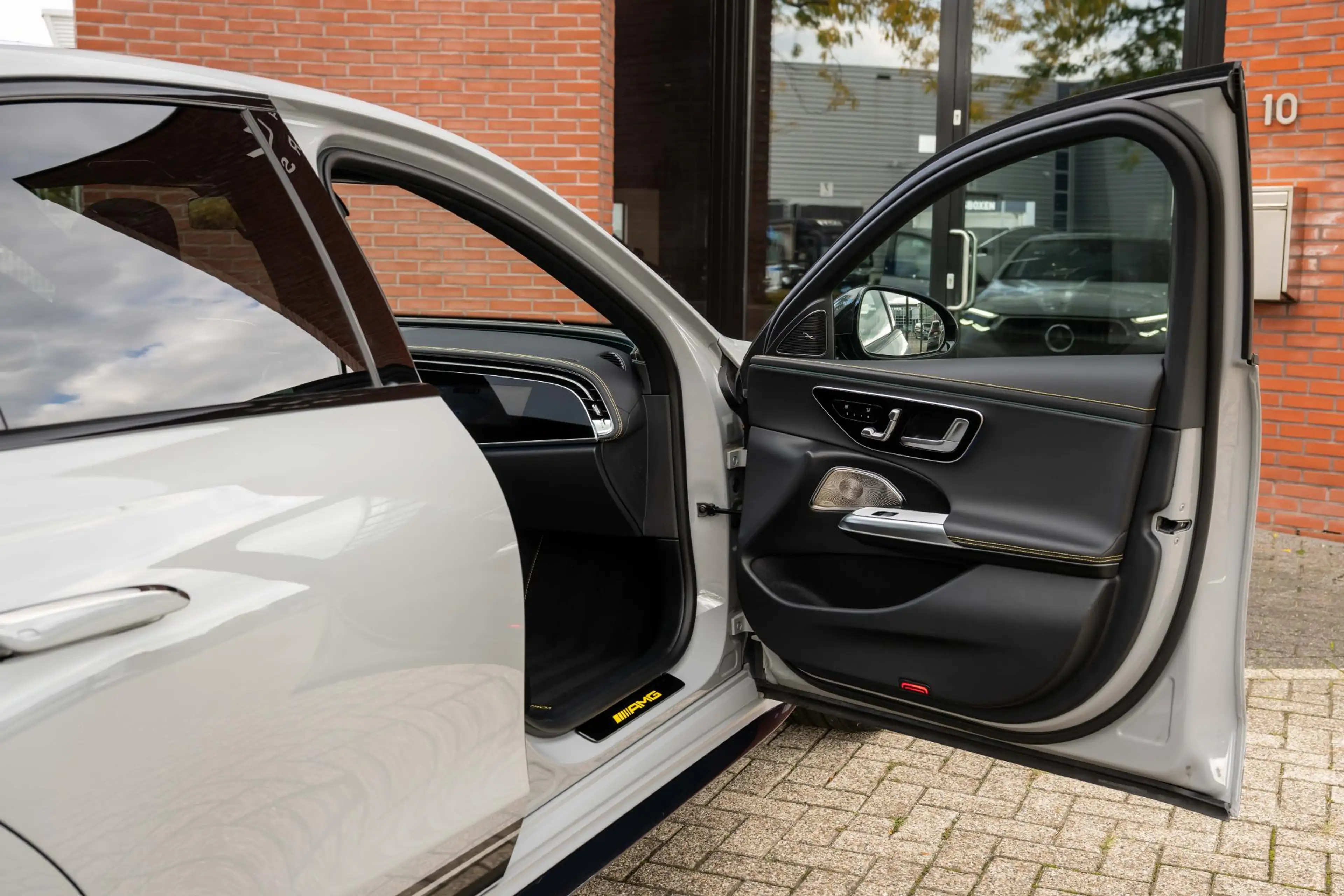 Mercedes-Benz E 53 AMG 4MATIC+ Edition 1 Carbon Dynamic Plus BTW — photo 43